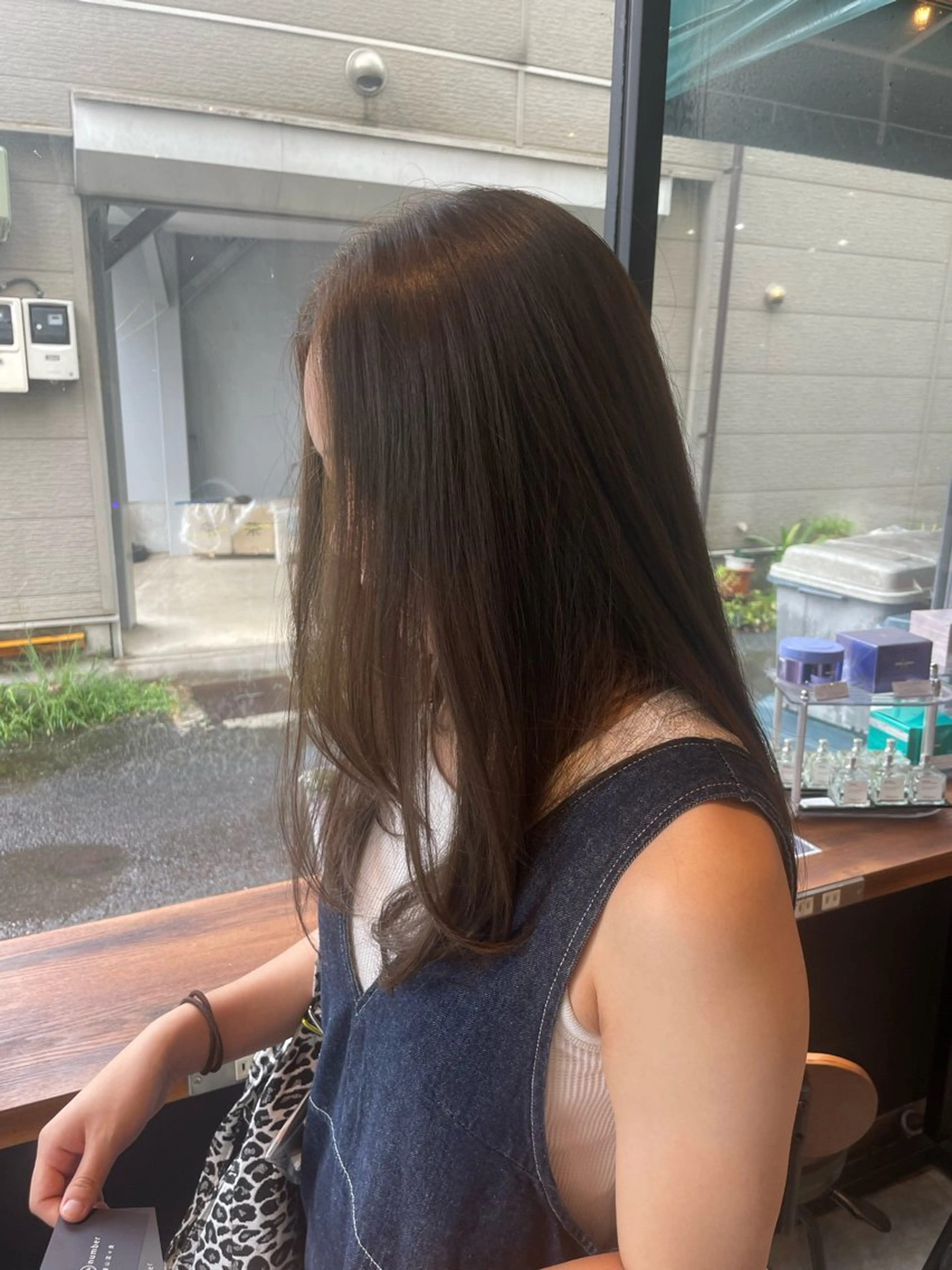 ロング カラー ベージュカラー ダブルカラー オリーブベージュ カット ヘアカラー トリートメント N°　jillva 腰山 菜々美のヘアスタイル