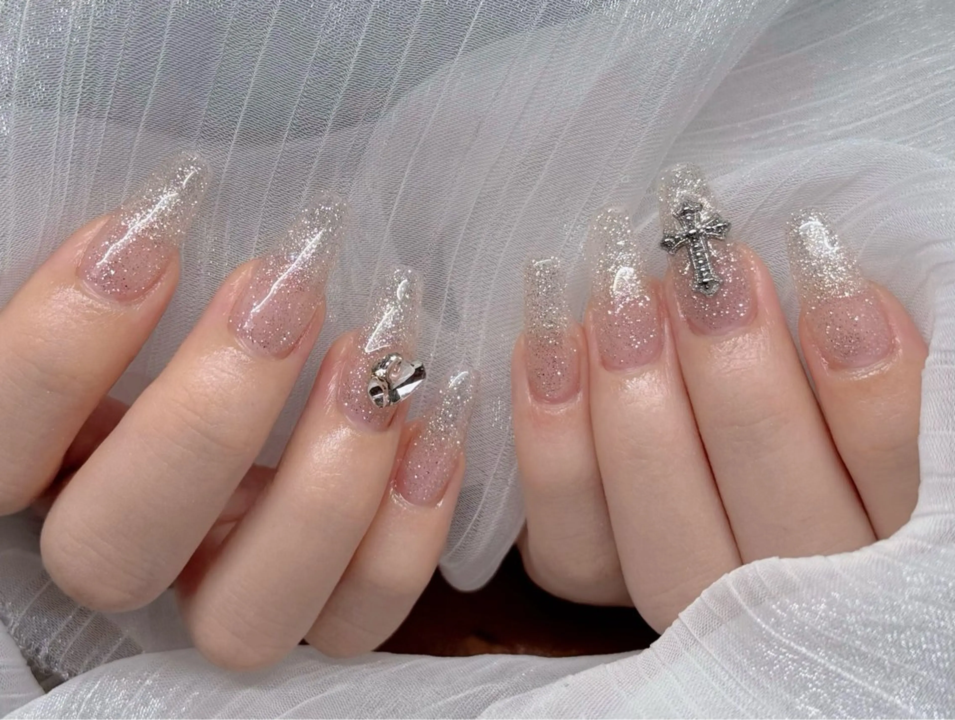 ネイル オーロラネイル ブルー チークネイル フットネイル フレンチネイル ハンドネイル JAN 168 池袋のネイルデザイン