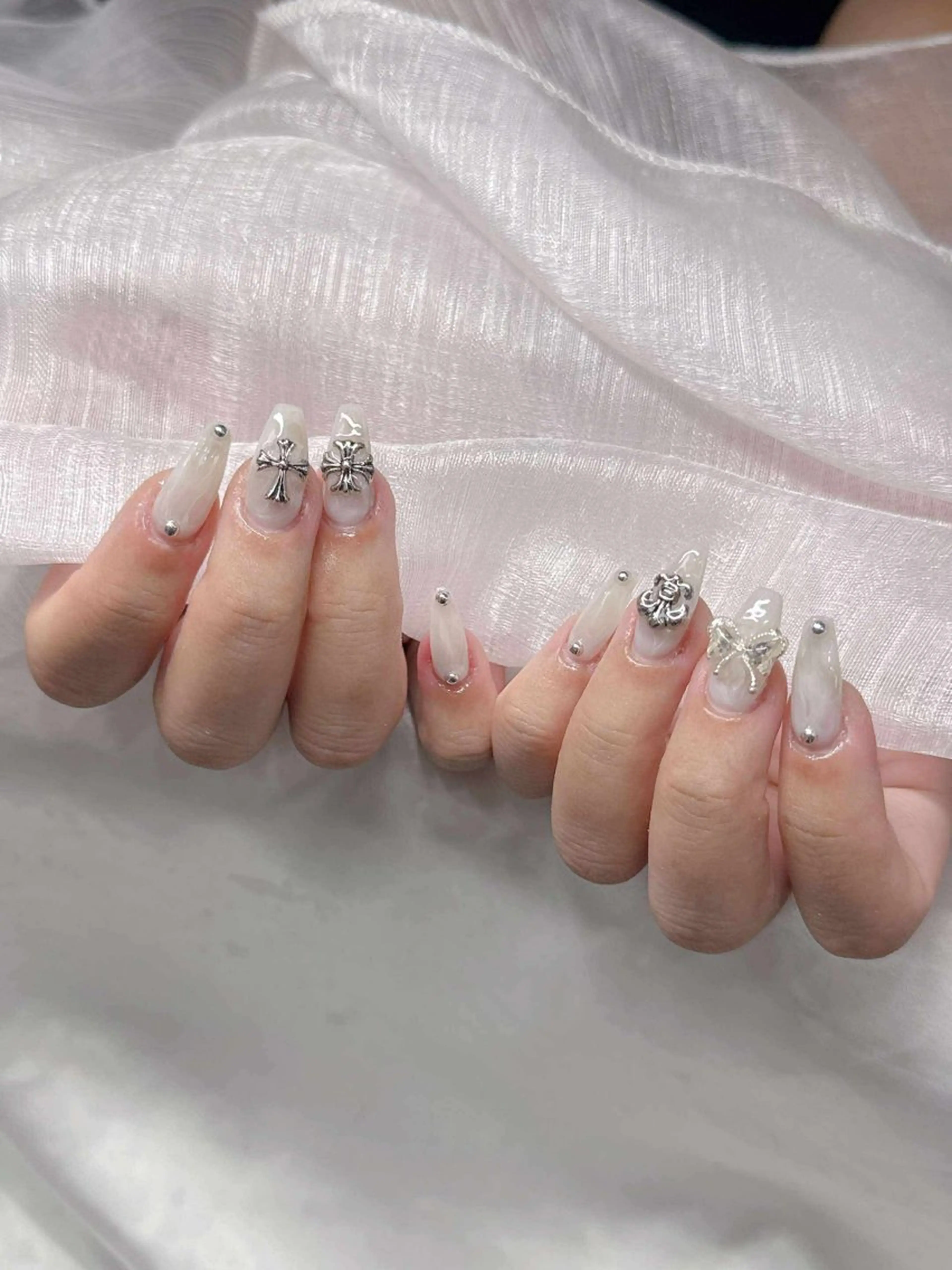 ネイル ハンドネイル Lee Nailsのネイルデザイン