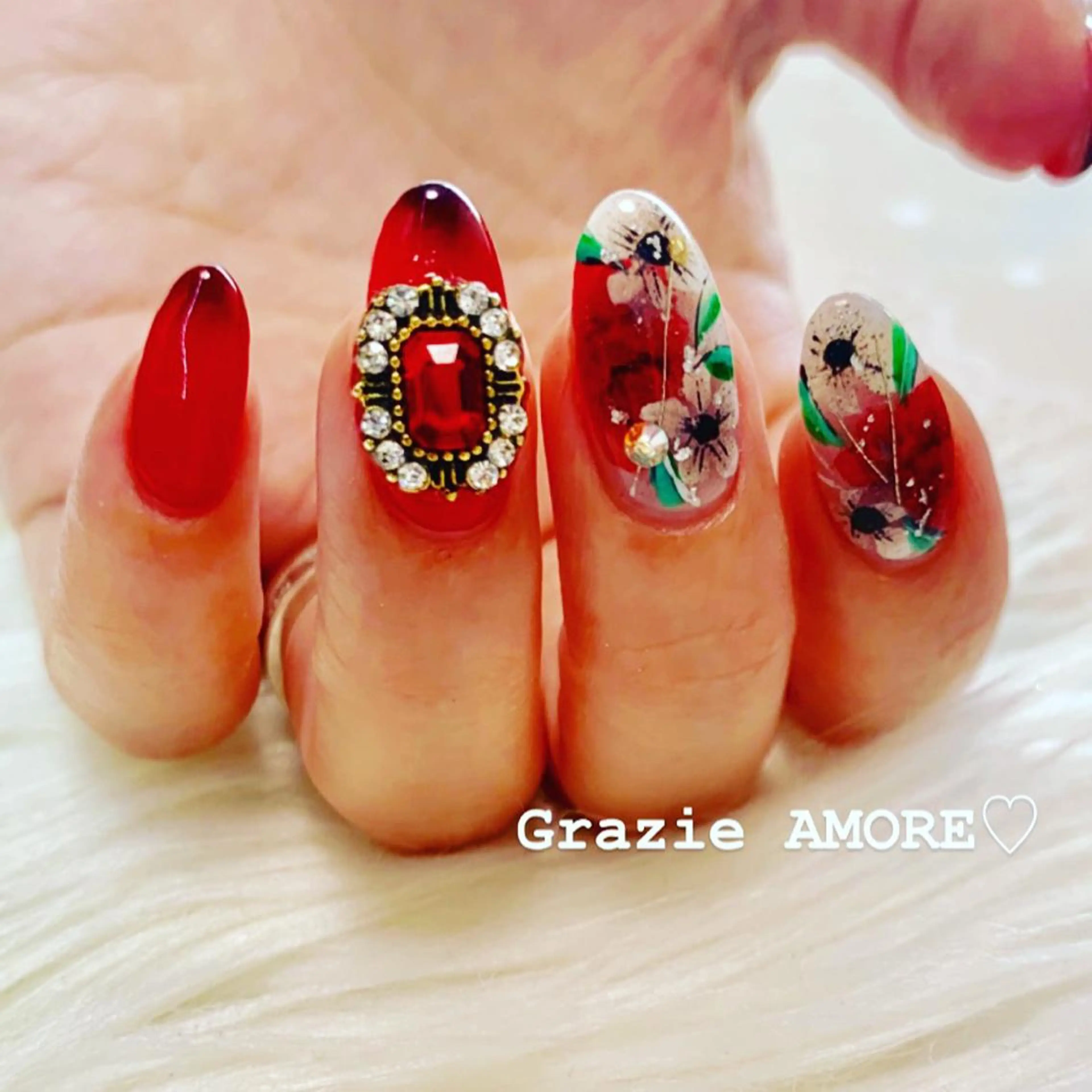 ネイル Grazie AMOREのネイルデザイン