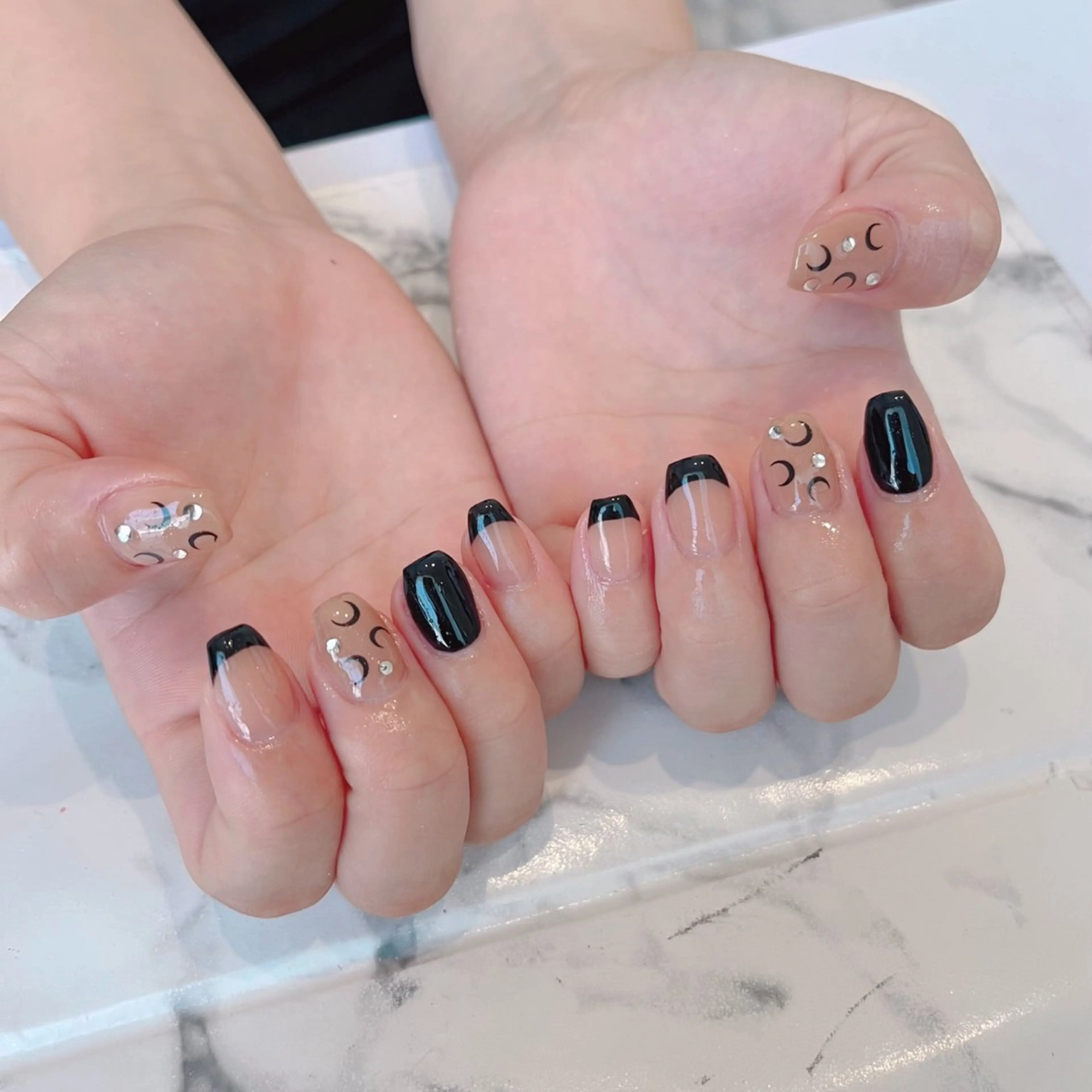 ネイル フレンチネイル ハート キラキラネイル 韓国ネイル ミラーネイル salon. Pualaのネイルデザイン