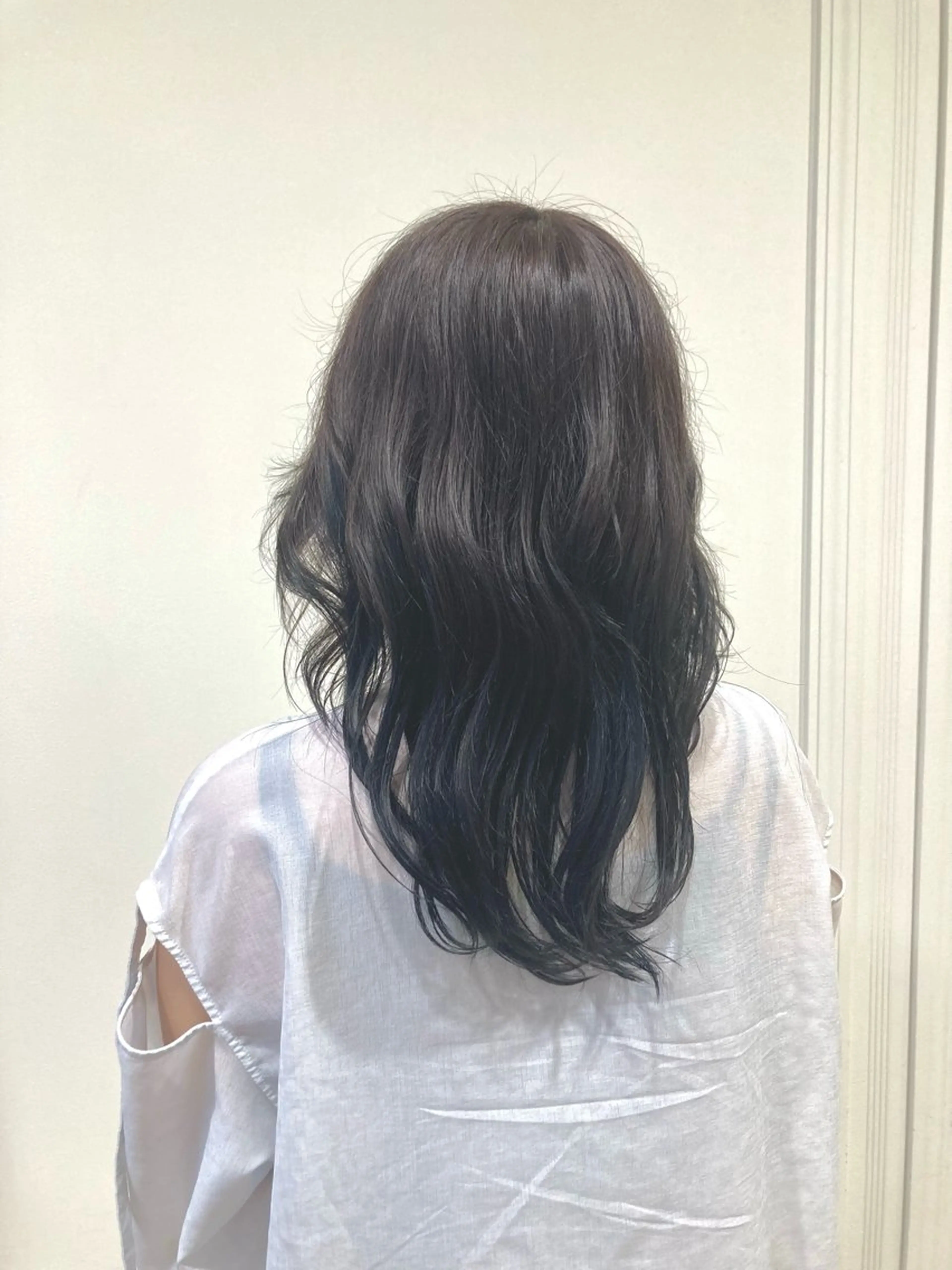 ロング カラー アフェクション大曽根所属・横田 冴のヘアスタイル