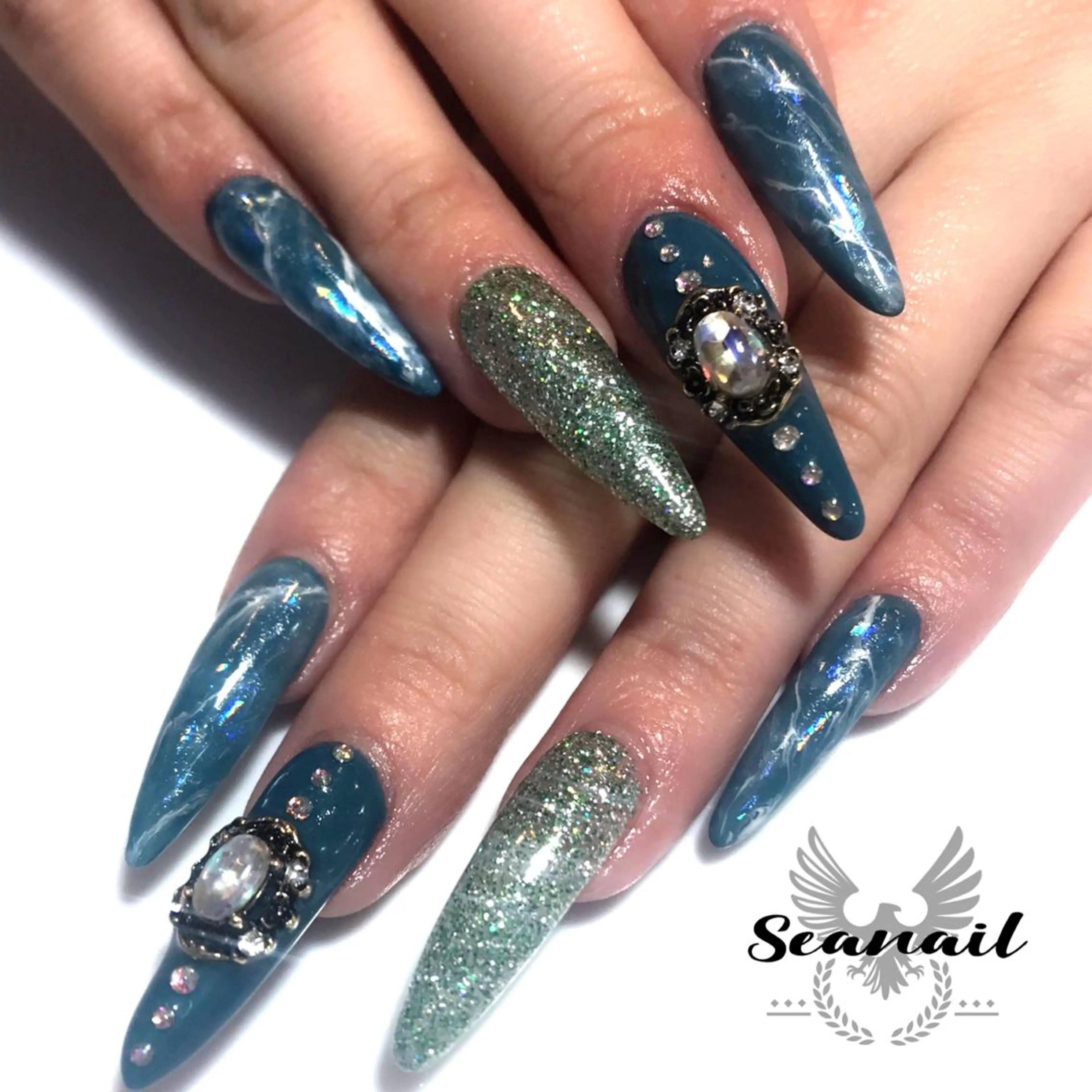 ネイル 小尾 栞のネイルデザイン