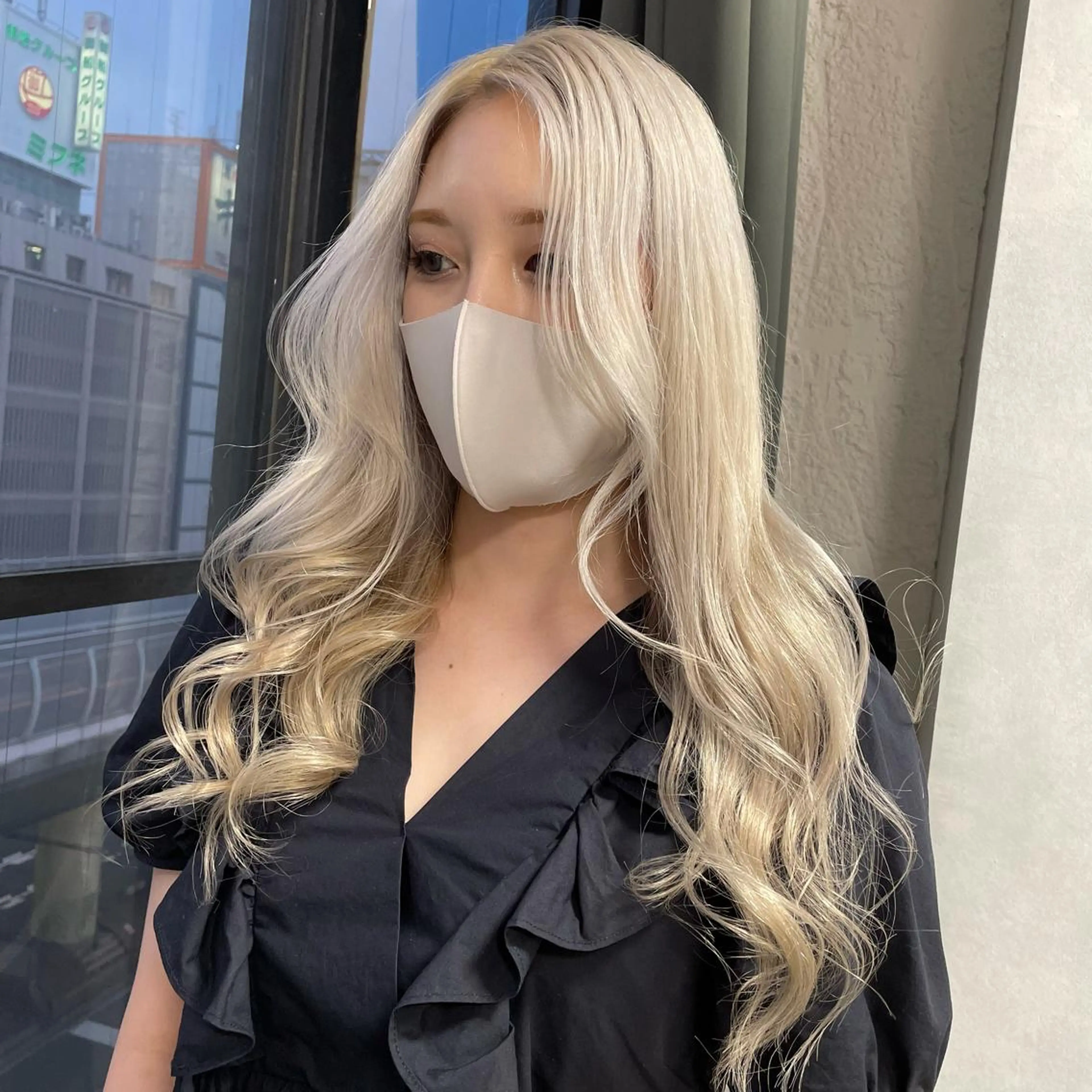 【理想のホワイトカラー】ブリーチ2回​〜​3回ケアブリーチ込✨×髪質改善トリートメント付の写真