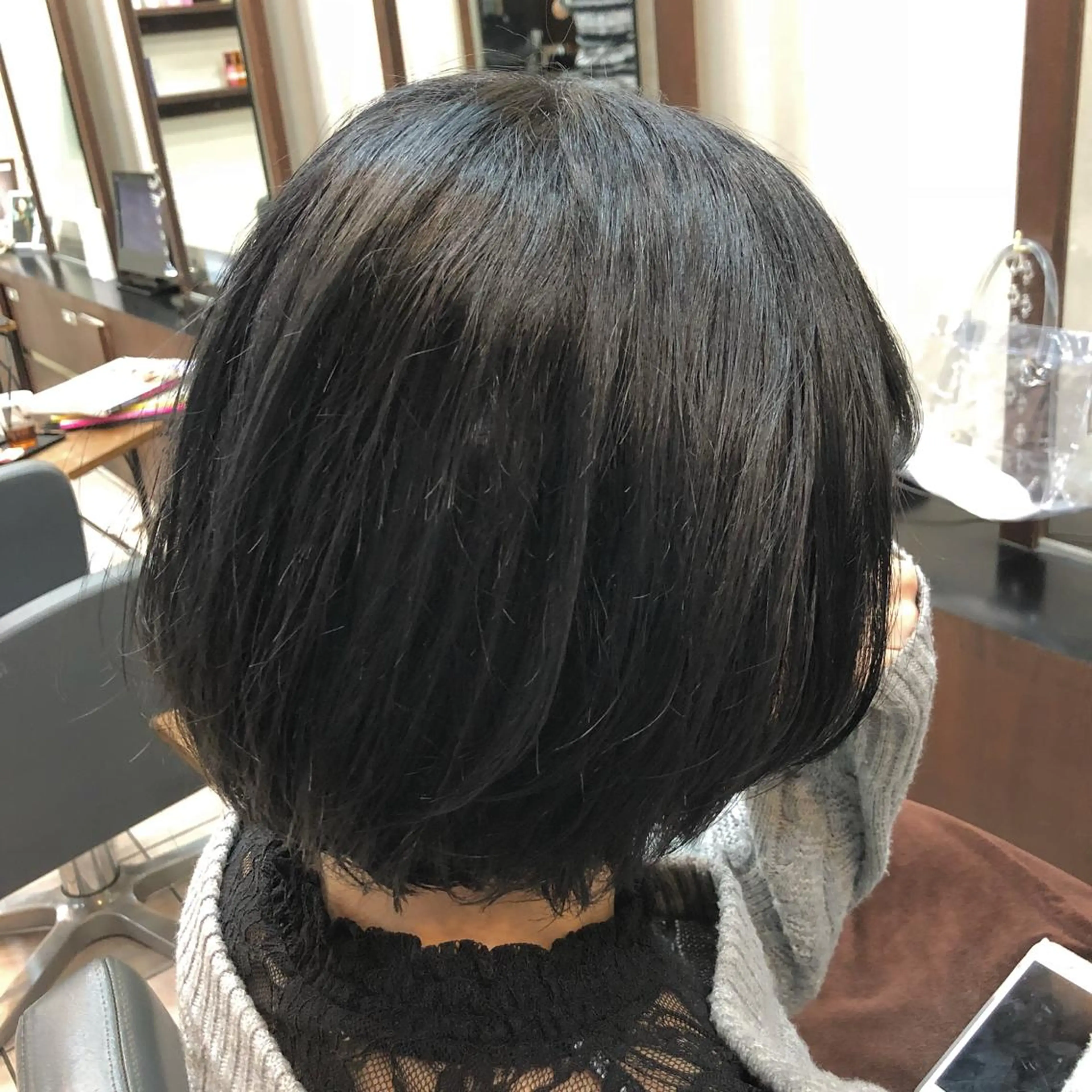 ショート カラー アッシュ ネイビーカラー カット パーマ SHAFT Ieiriのヘアスタイル