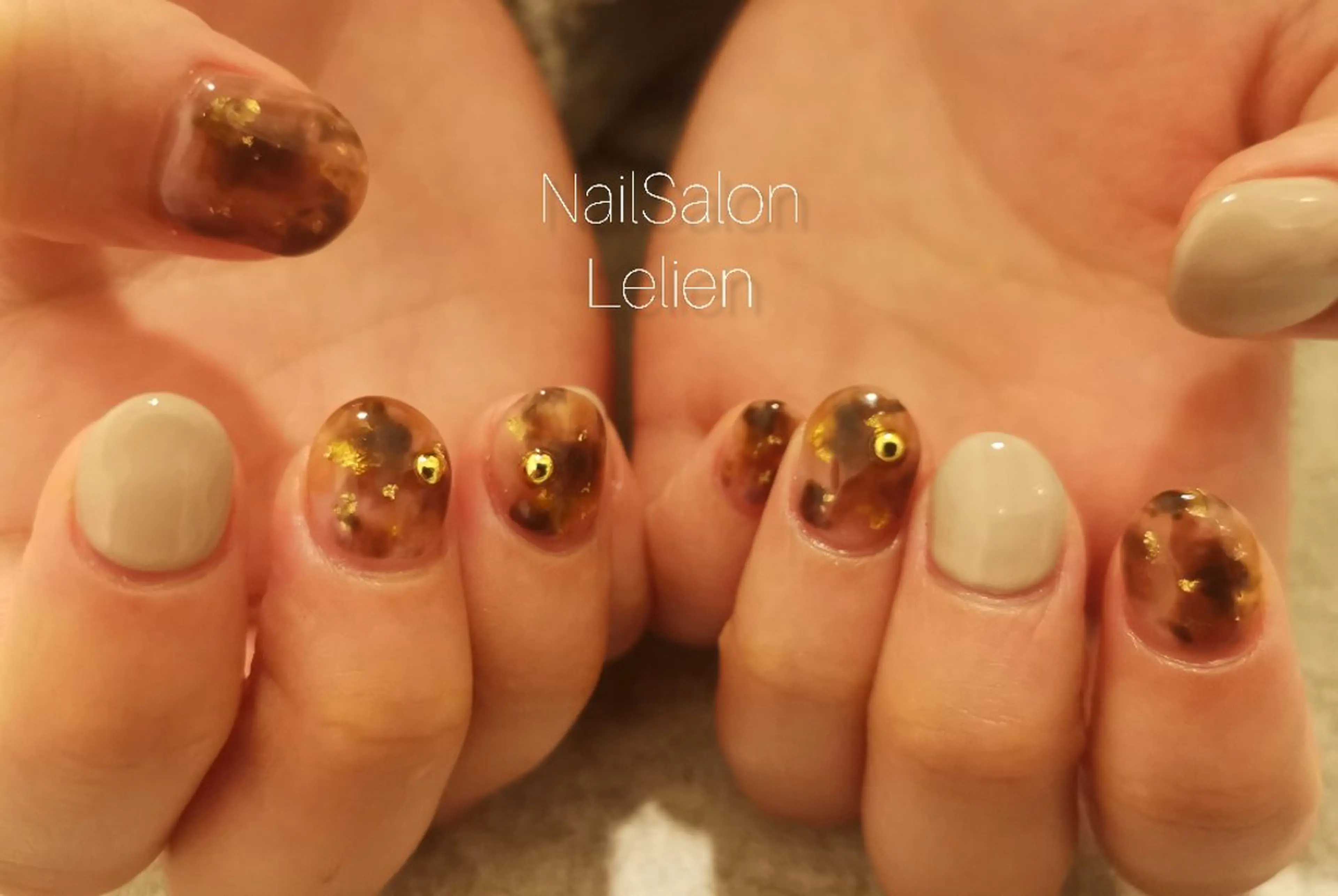 ネイル べっ甲ネイル ハンドネイル 人気エリア💖完全個室【ルリエ】所属・ネイルサロン Lelienルリエのネイルデザイン