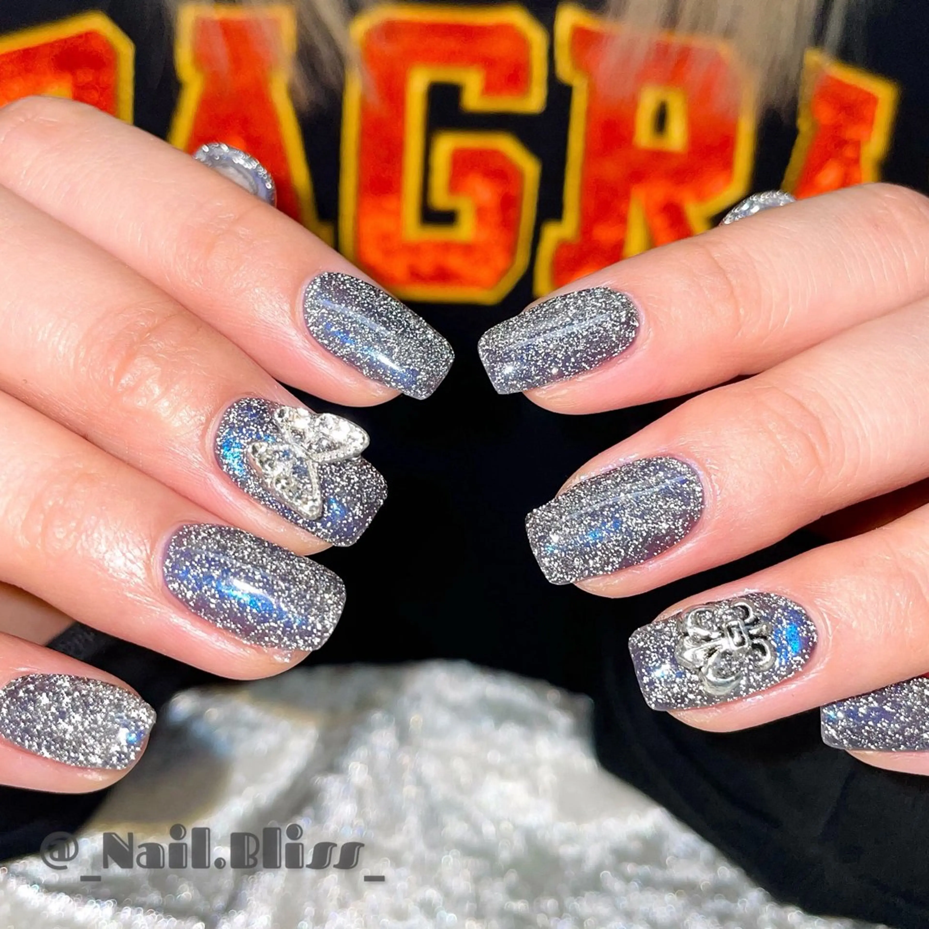 ネイル オーロラネイル フラッシュネイル キラキラネイル ハンドネイル NAIL BLISSのネイルデザイン