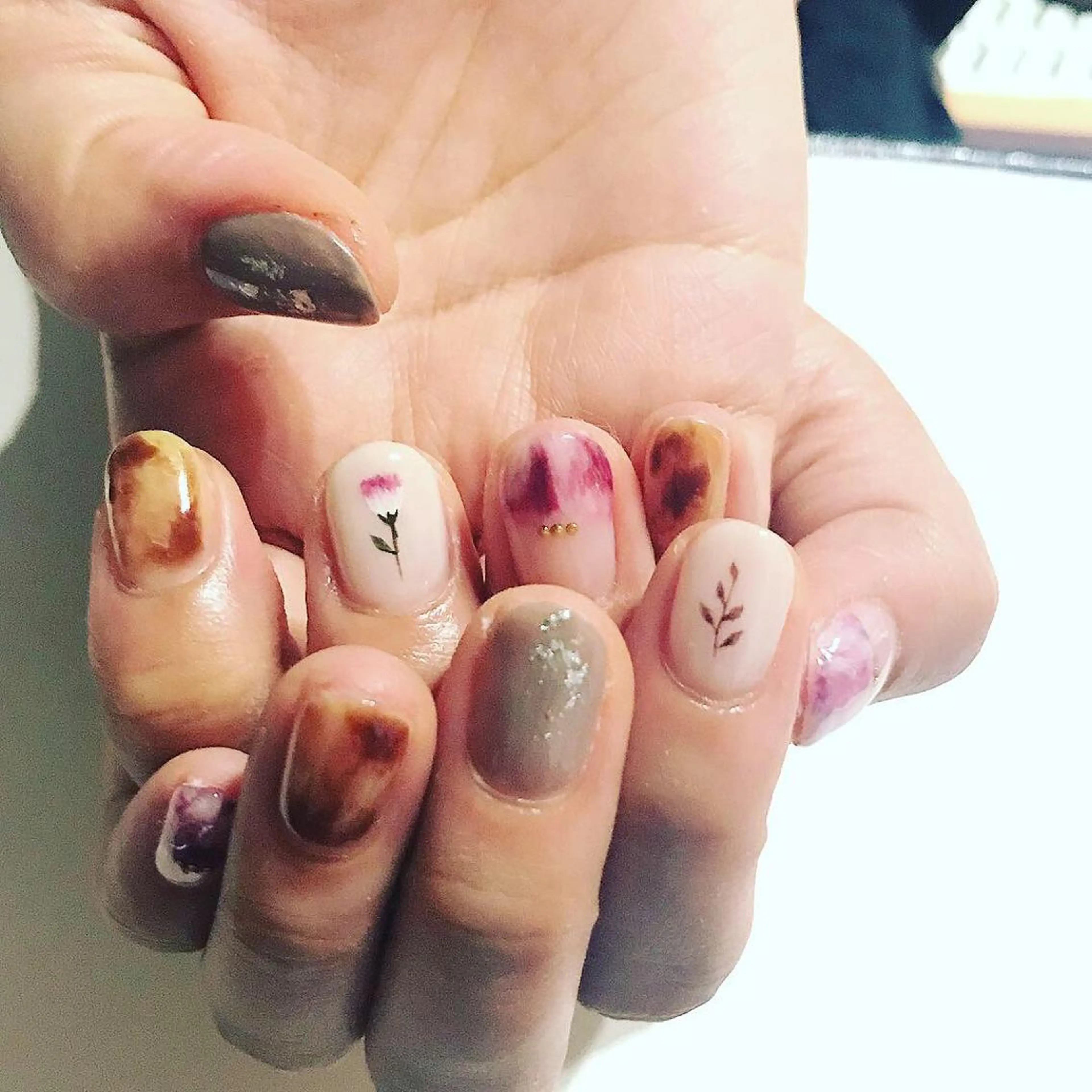 ネイル UrakoNail 《nail》のネイルデザイン