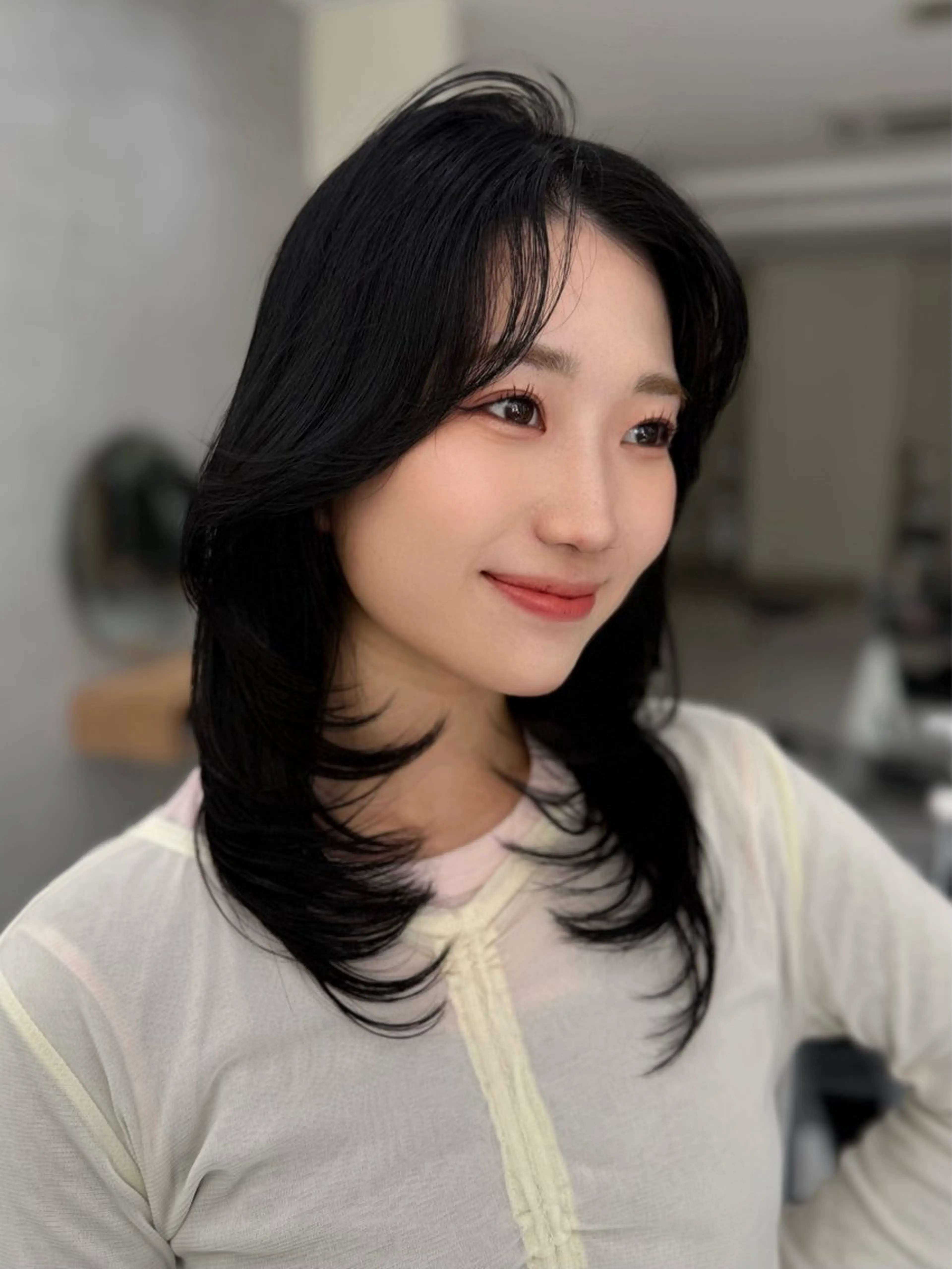 ロング くびれヘア ハイレイヤー レイヤーカット カット ヘアカラー 柔らかレイヤー× 透け感カラー/SUのヘアスタイル