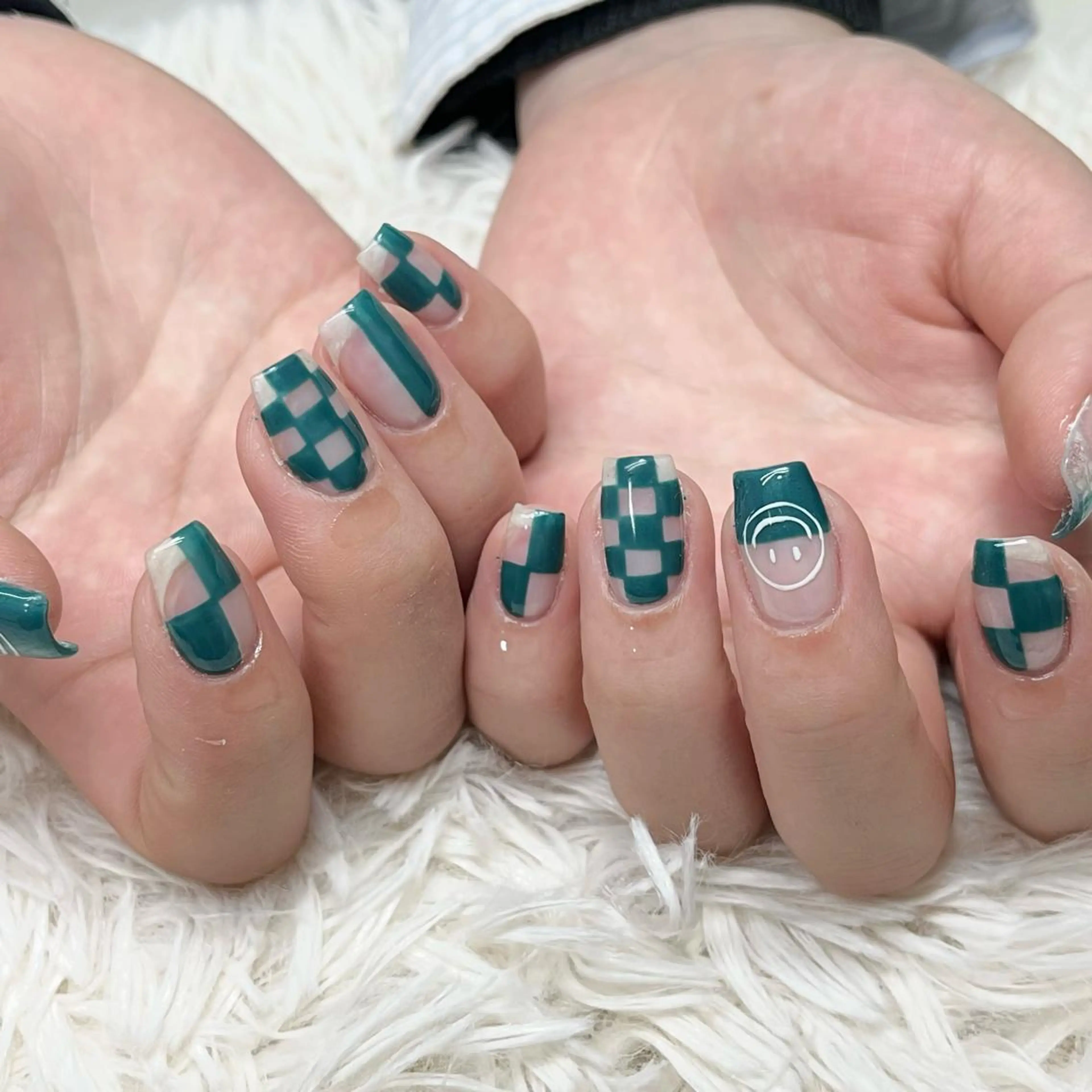 ネイル アートネイル クリアネイル フレンチネイル ジェルネイル ガラスフレンチ 🐕‍🦺Yappy 💗A-tanのネイルデザイン