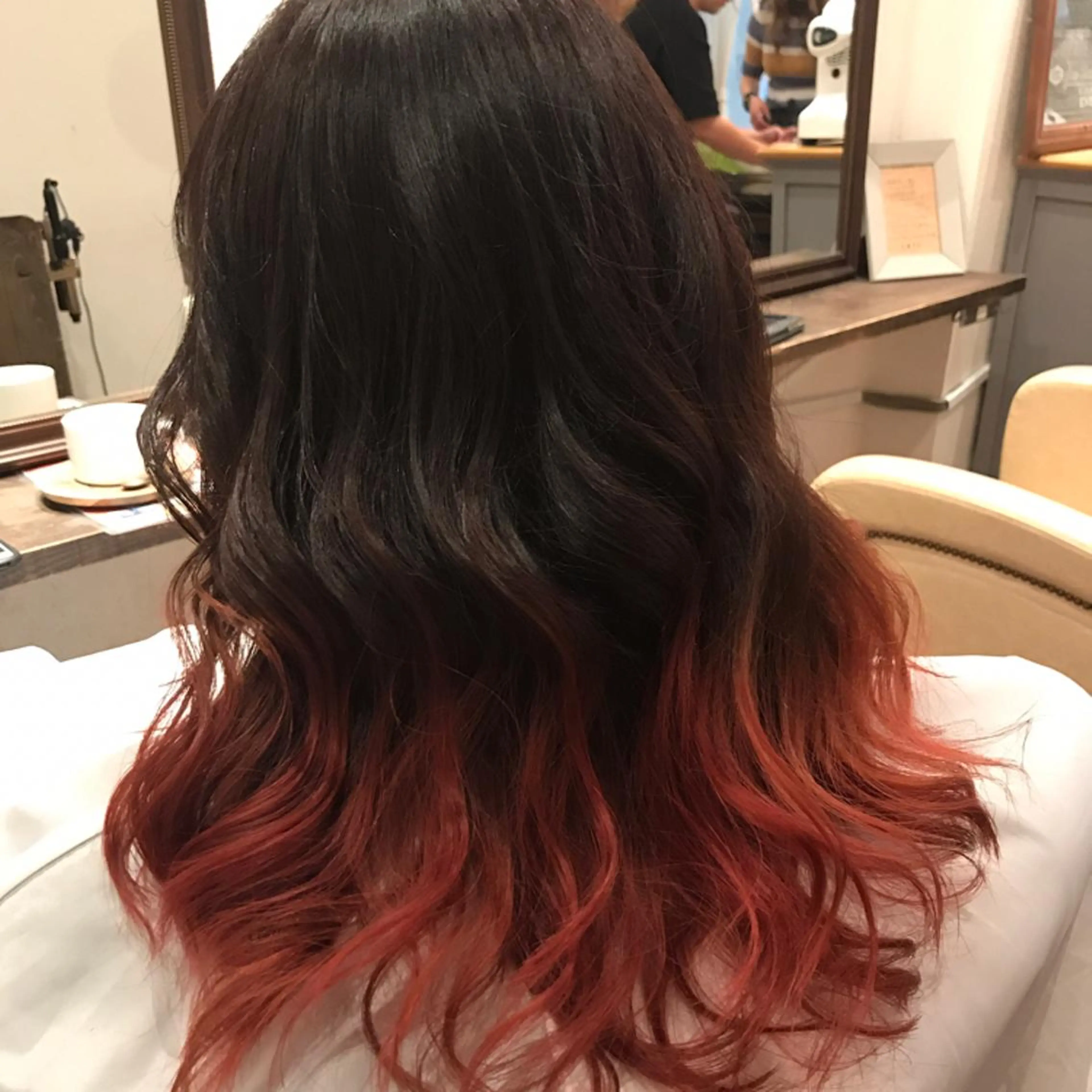 カラー グラデーションカラー ピンクカラー 小森谷 亮太のヘアスタイル