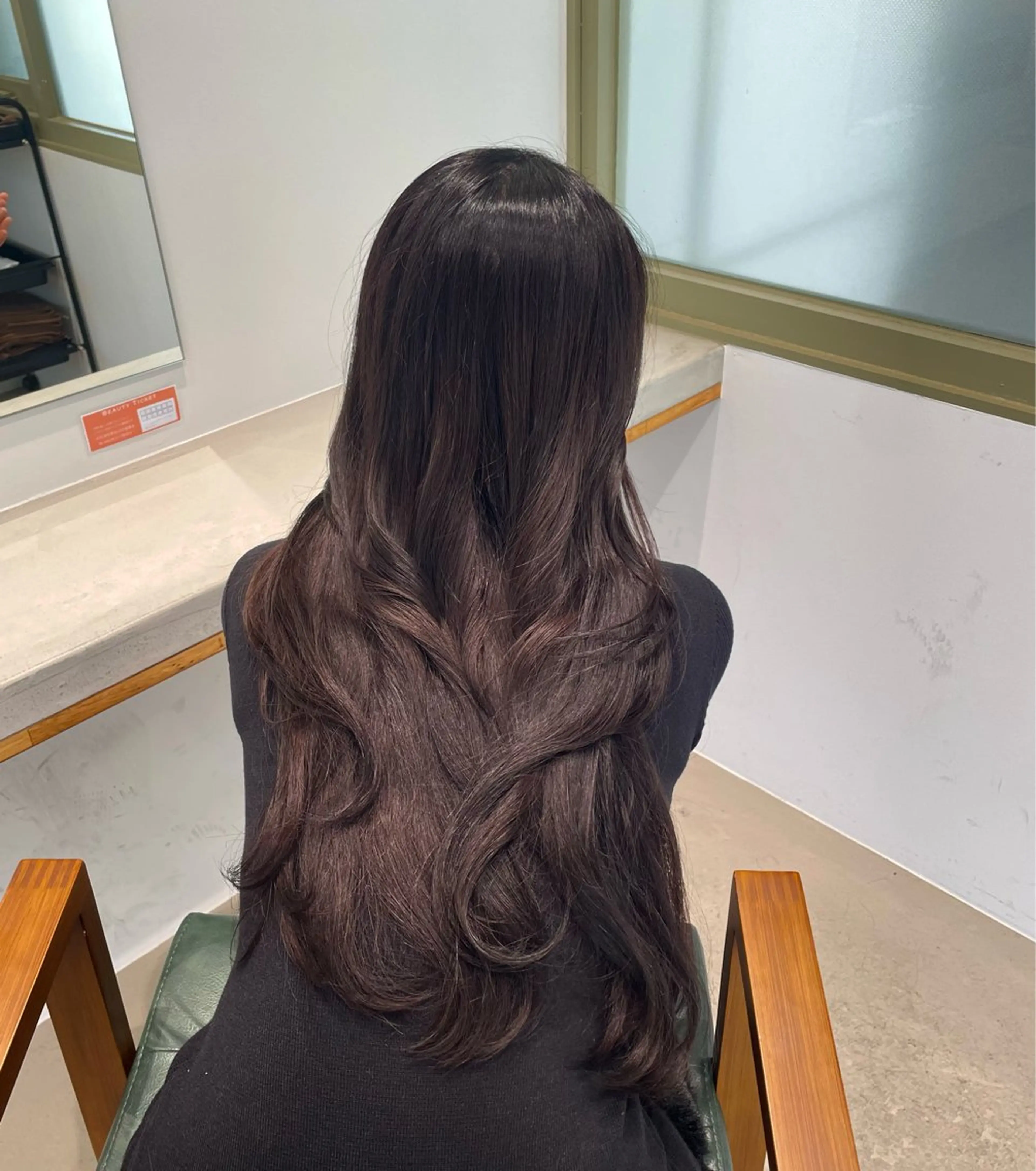 カラー カットパーマモデル 山中 遥のヘアスタイル