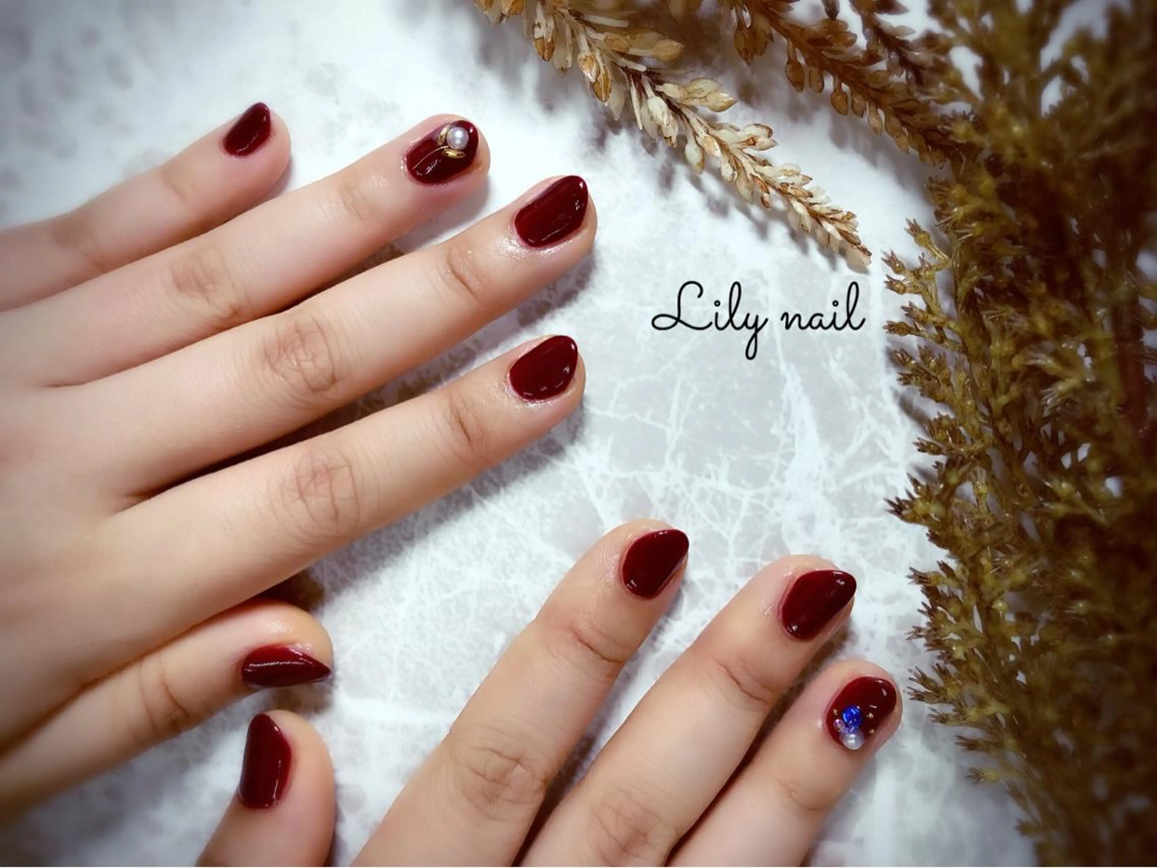 ネイル べっ甲ネイル ブルー ボルドー グラデーション ニュアンスネイル tink 横浜店所属・Tink 横浜のネイルデザイン