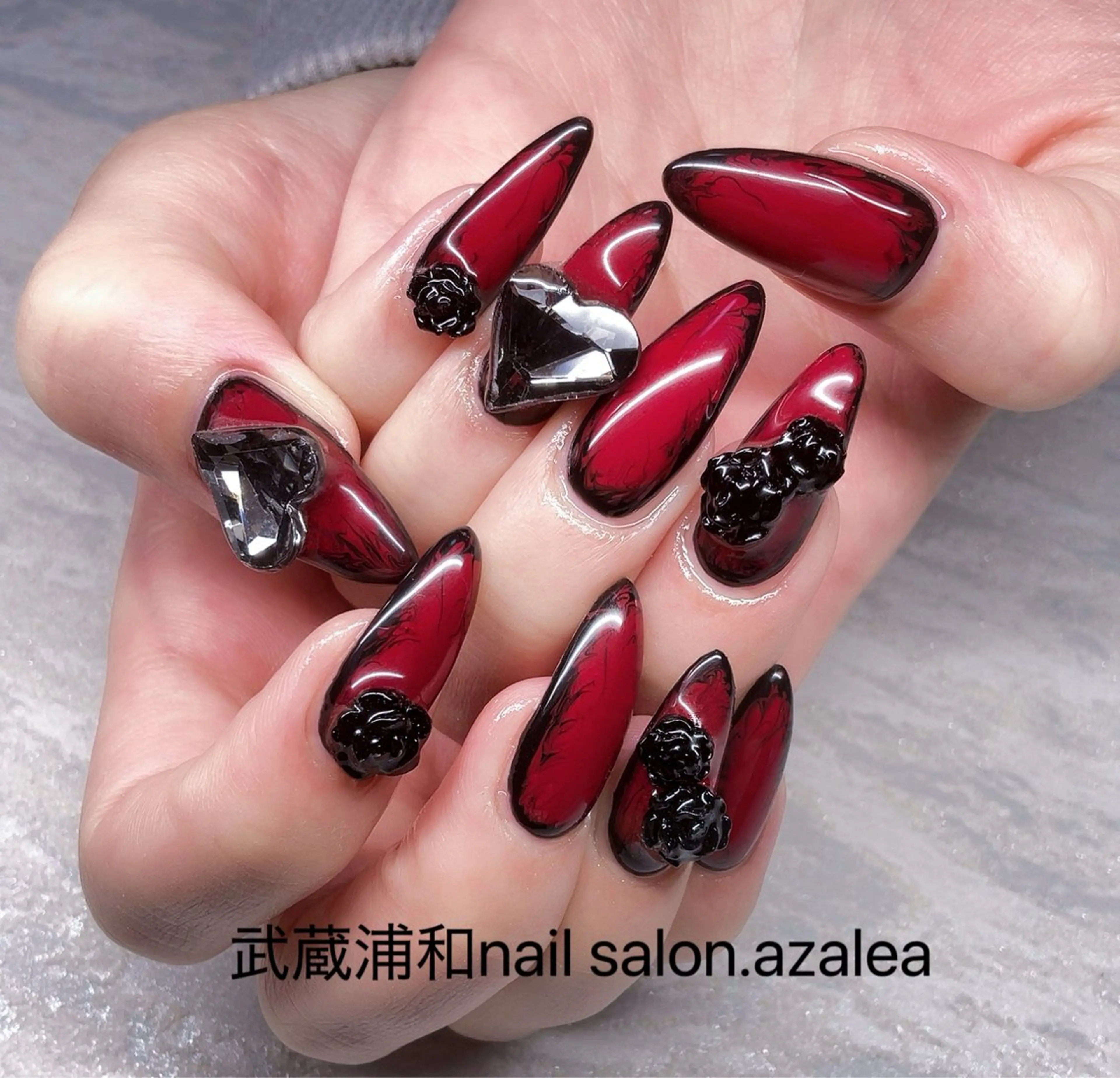 ネイル ハンドネイル R inのネイルデザイン