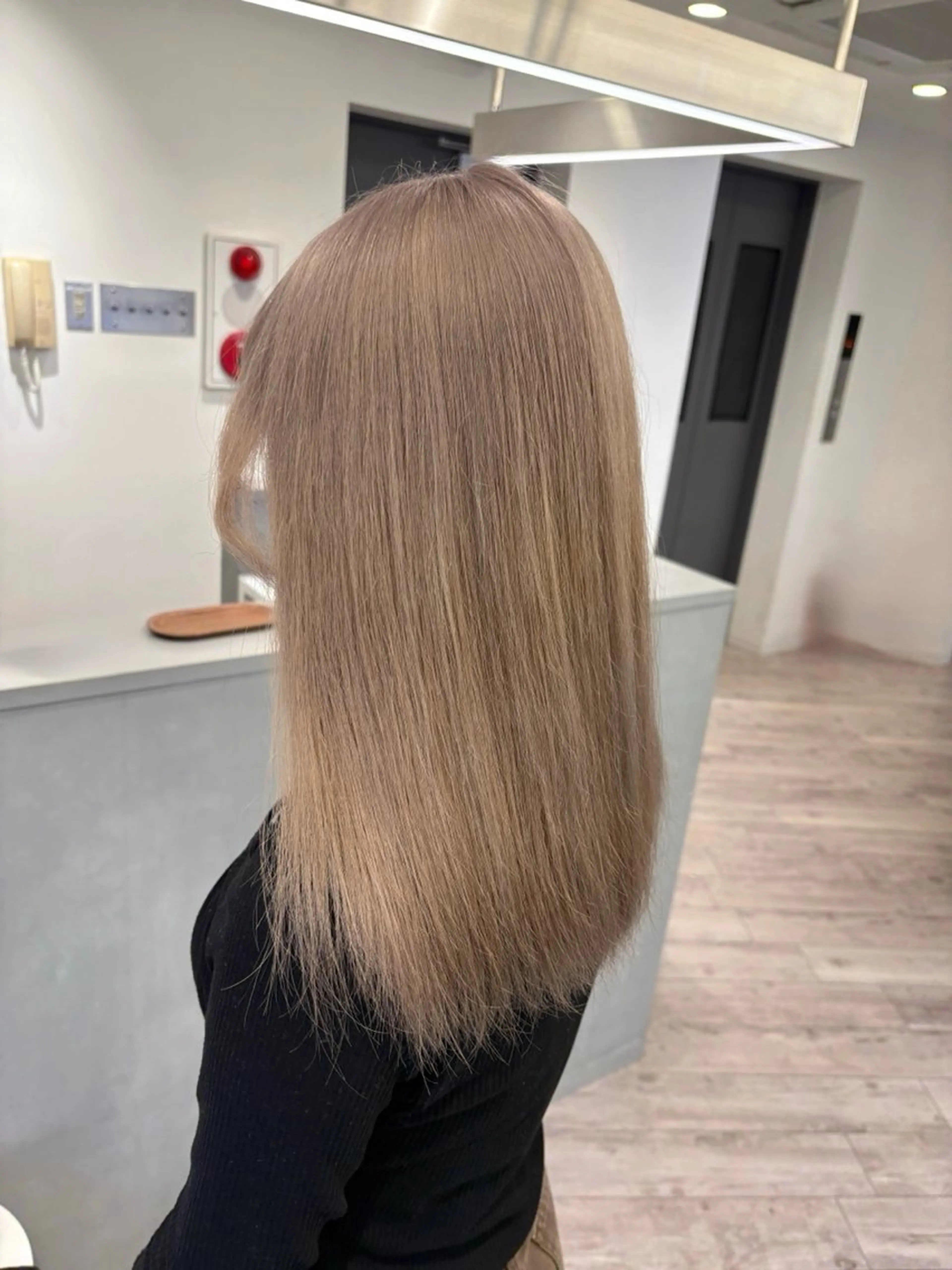 セミロング ヘアカラー ケアブリーチ🌟 ♢WATARU♢のヘアスタイル