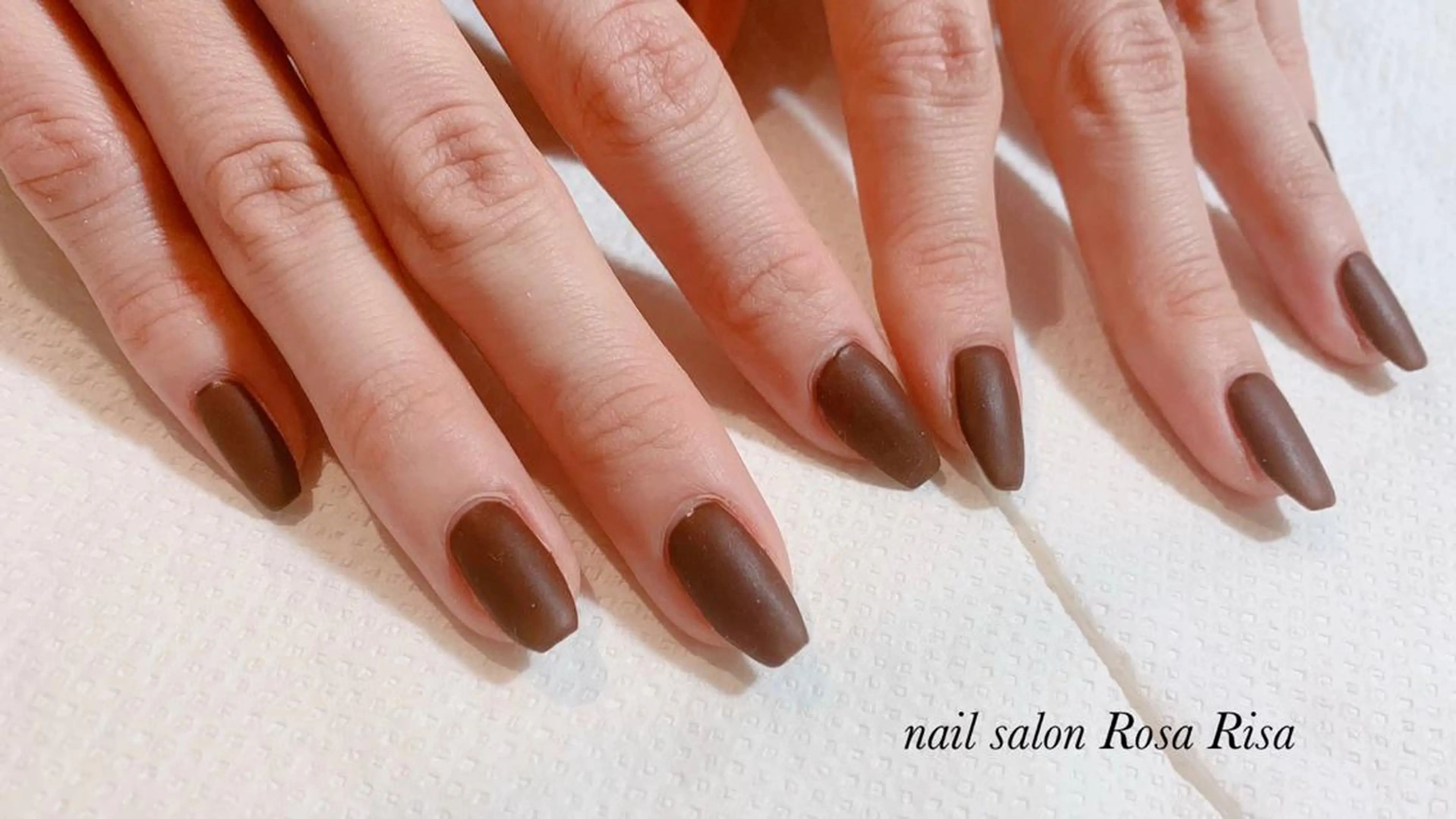 ミディアム ネイル マットネイル ハンドネイル ネイルスタジオ シェイクユアハンズのネイルデザイン