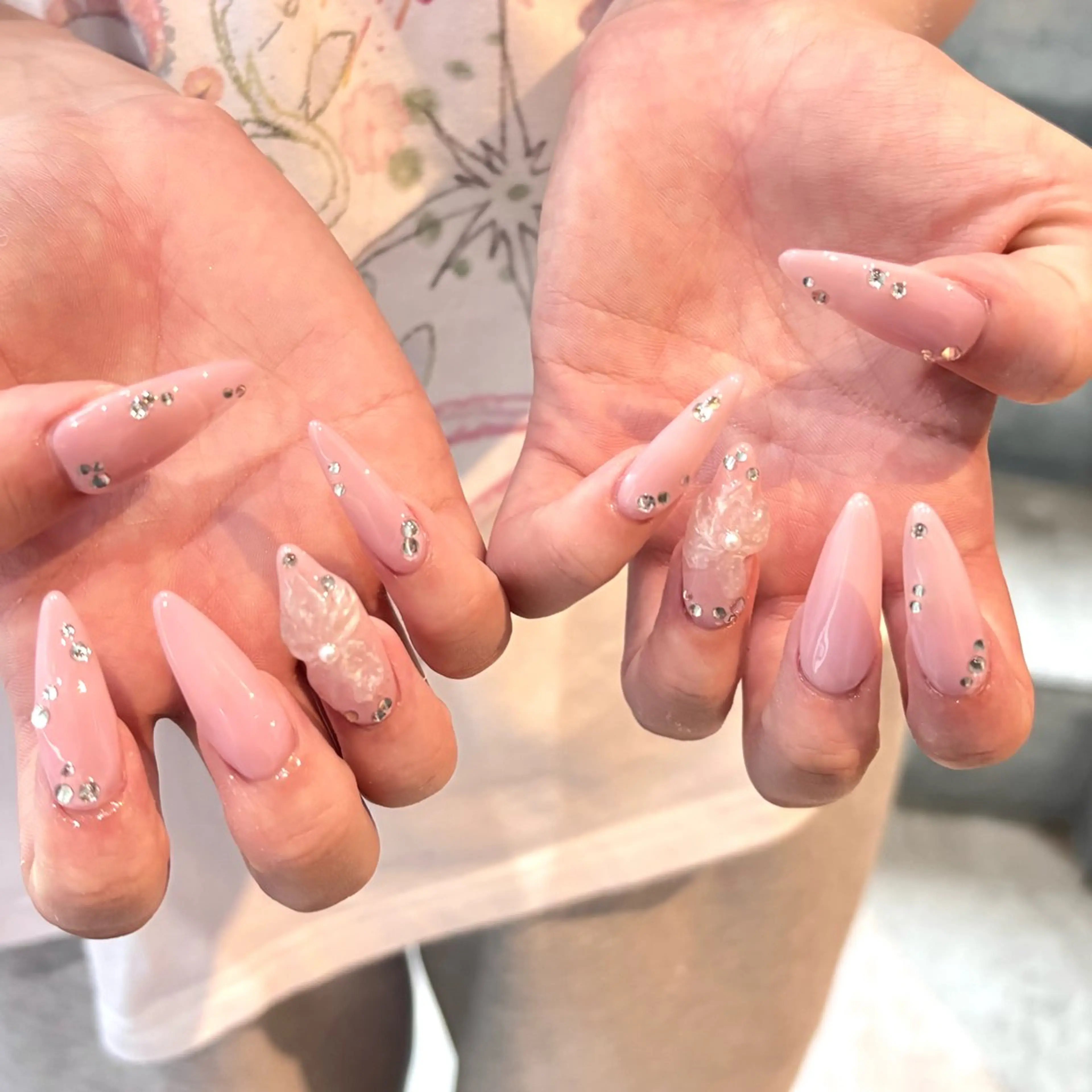 ネイル ハンドネイル WOLTOKYO 🦋shizukuのネイルデザイン