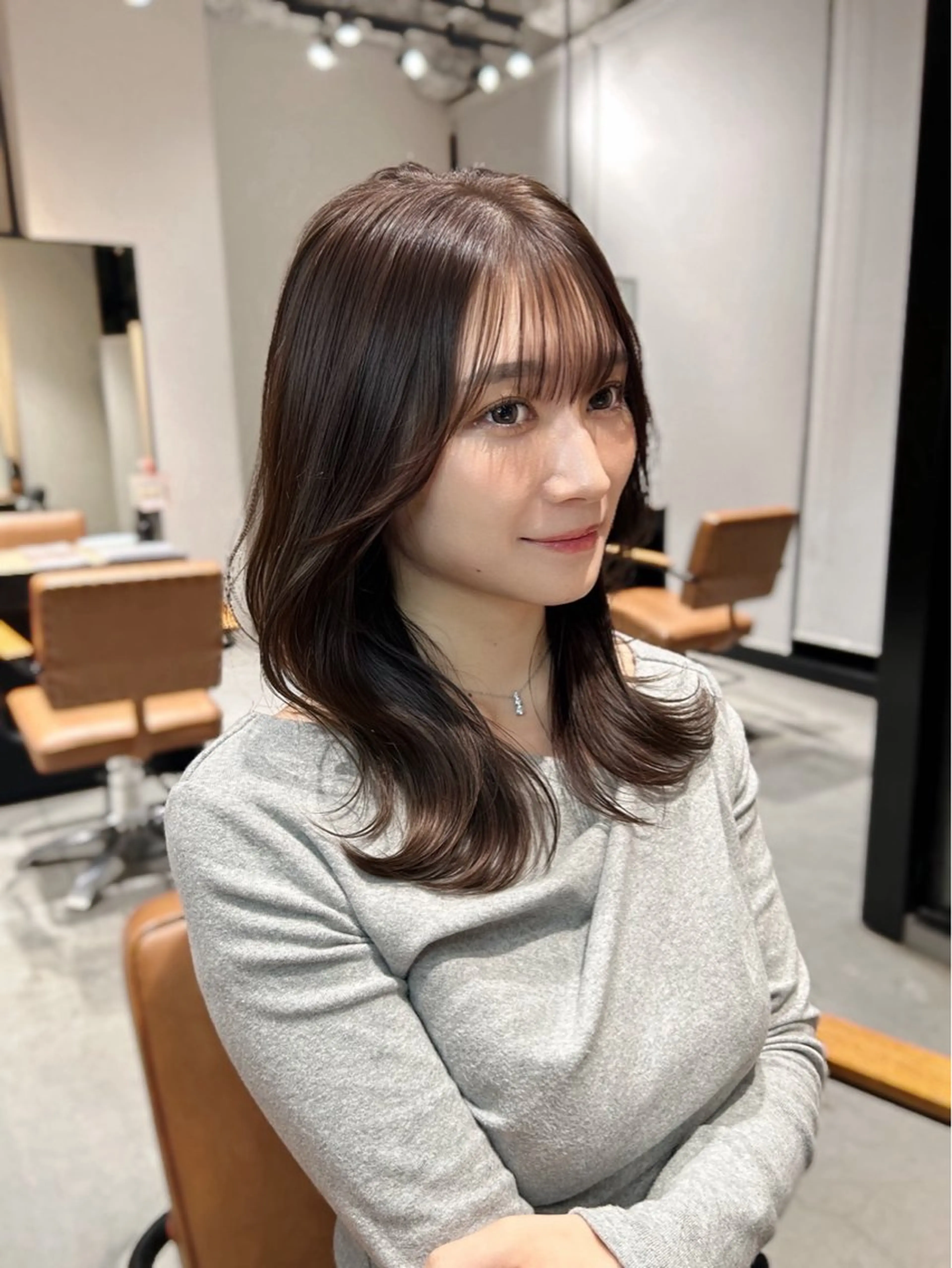 セミロング カット ヘアカラー 韓国レイヤーカット 透明感カラー冨田那樹のヘアスタイル