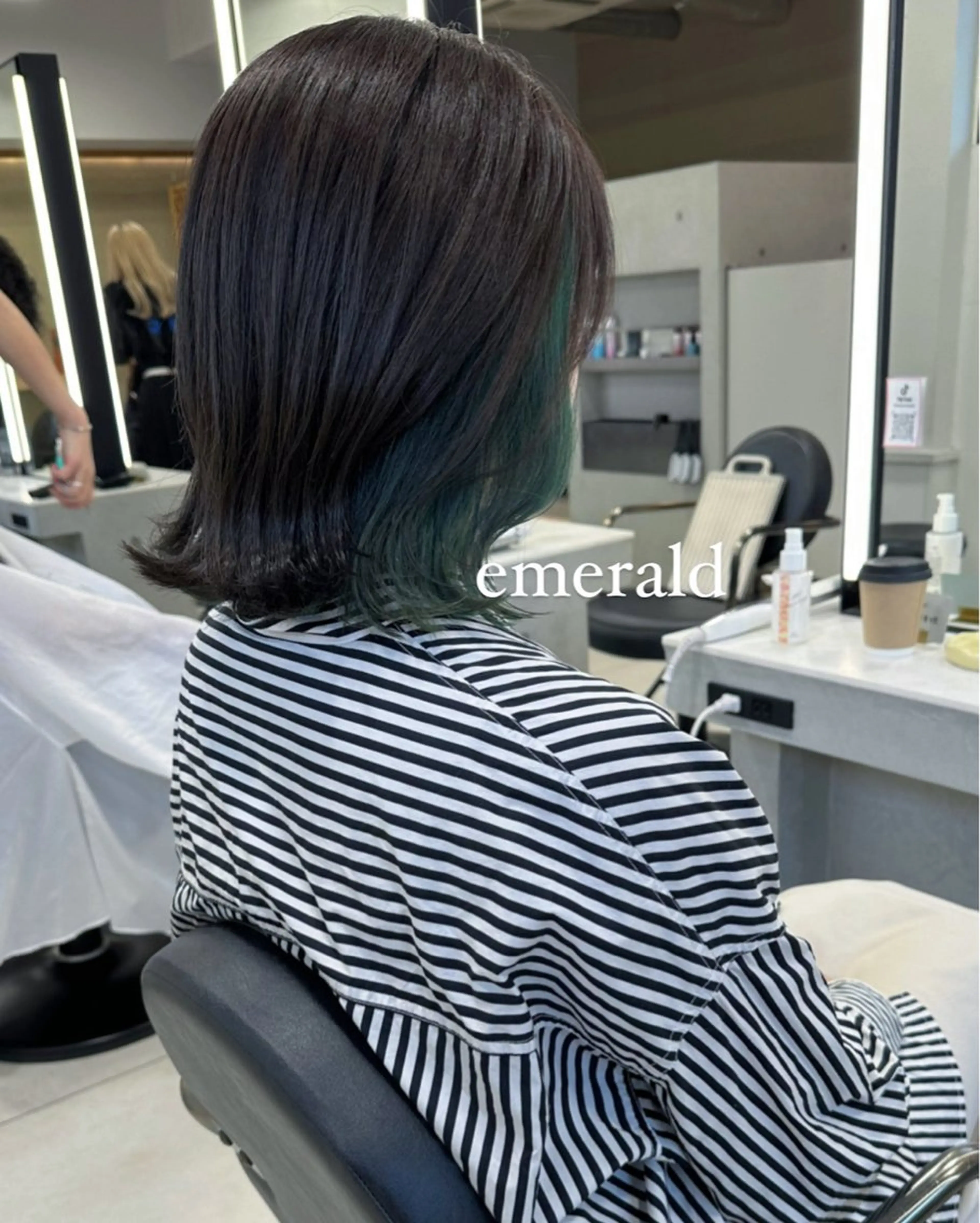 ミディアム カラー 山下恋佳/矢場町/ ブリーチ/ショートのヘアスタイル