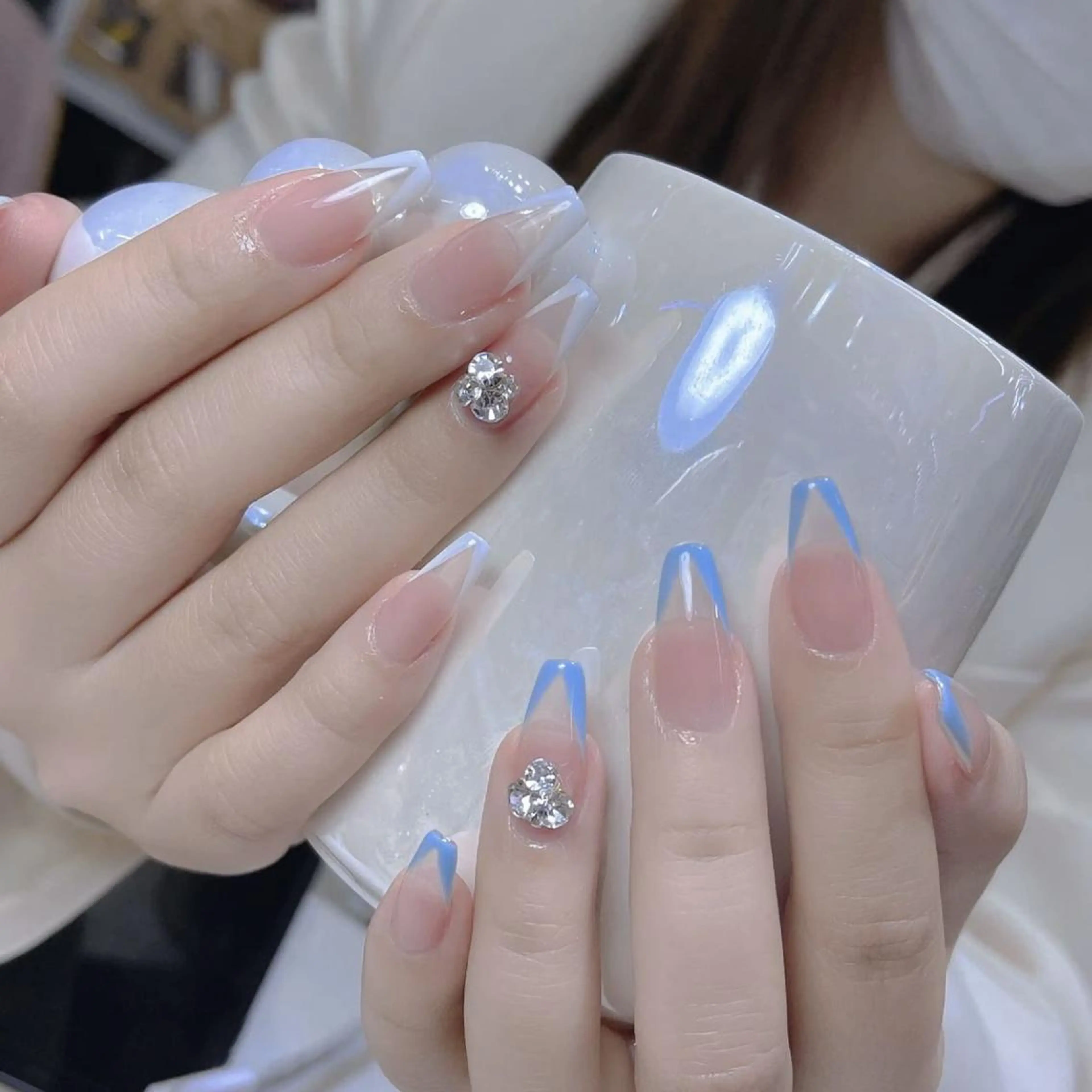 ネイル アートネイル 長さ出し ネイルチップ Queens テイのネイルデザイン