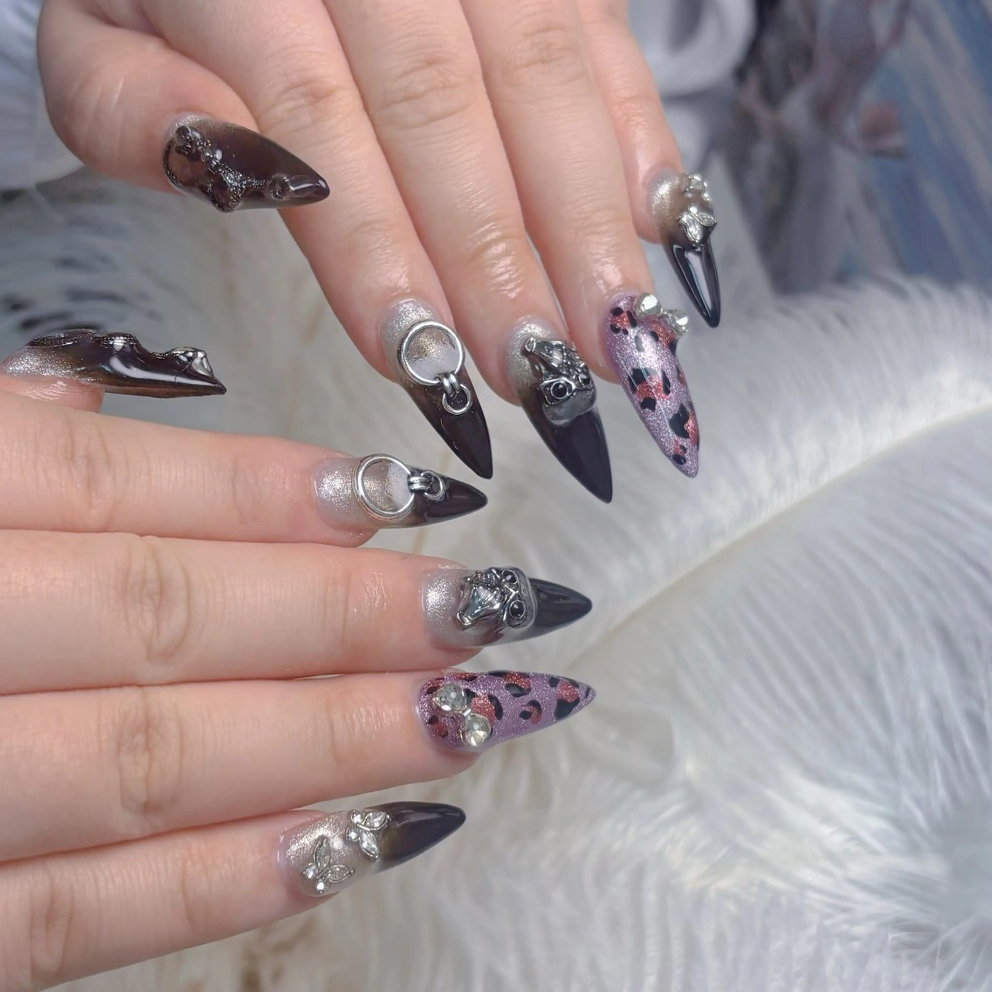 ネイル ハート 韓国ネイル バレンタイン ワンホンネイル 冬ネイル ハンドネイル Melody Nail所属・Melody  3D/スカルプ専門店のネイルデザイン