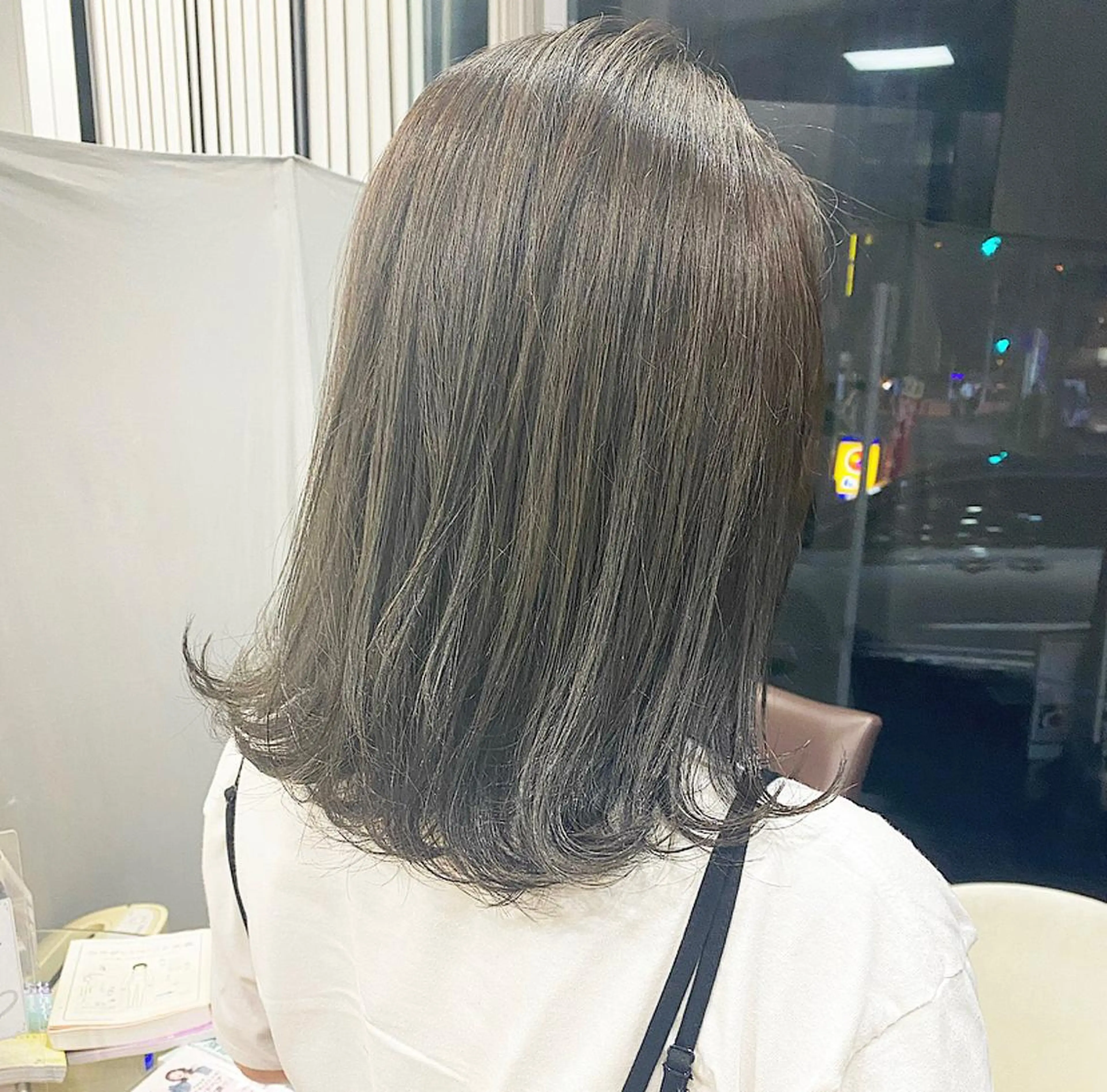ミディアム カラー 滝本 里実のヘアスタイル
