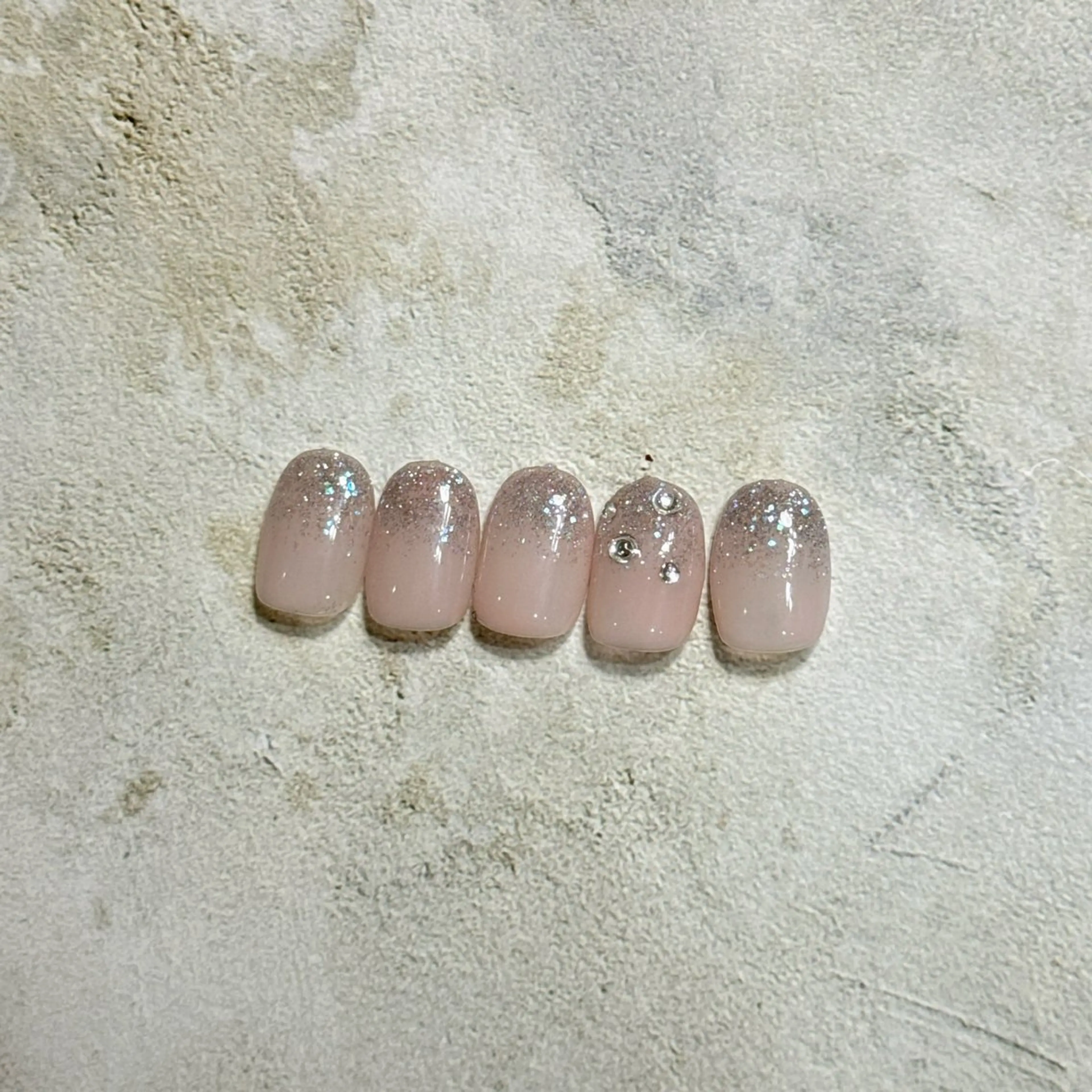 ネイル novem所属・novem Manamiのネイルデザイン