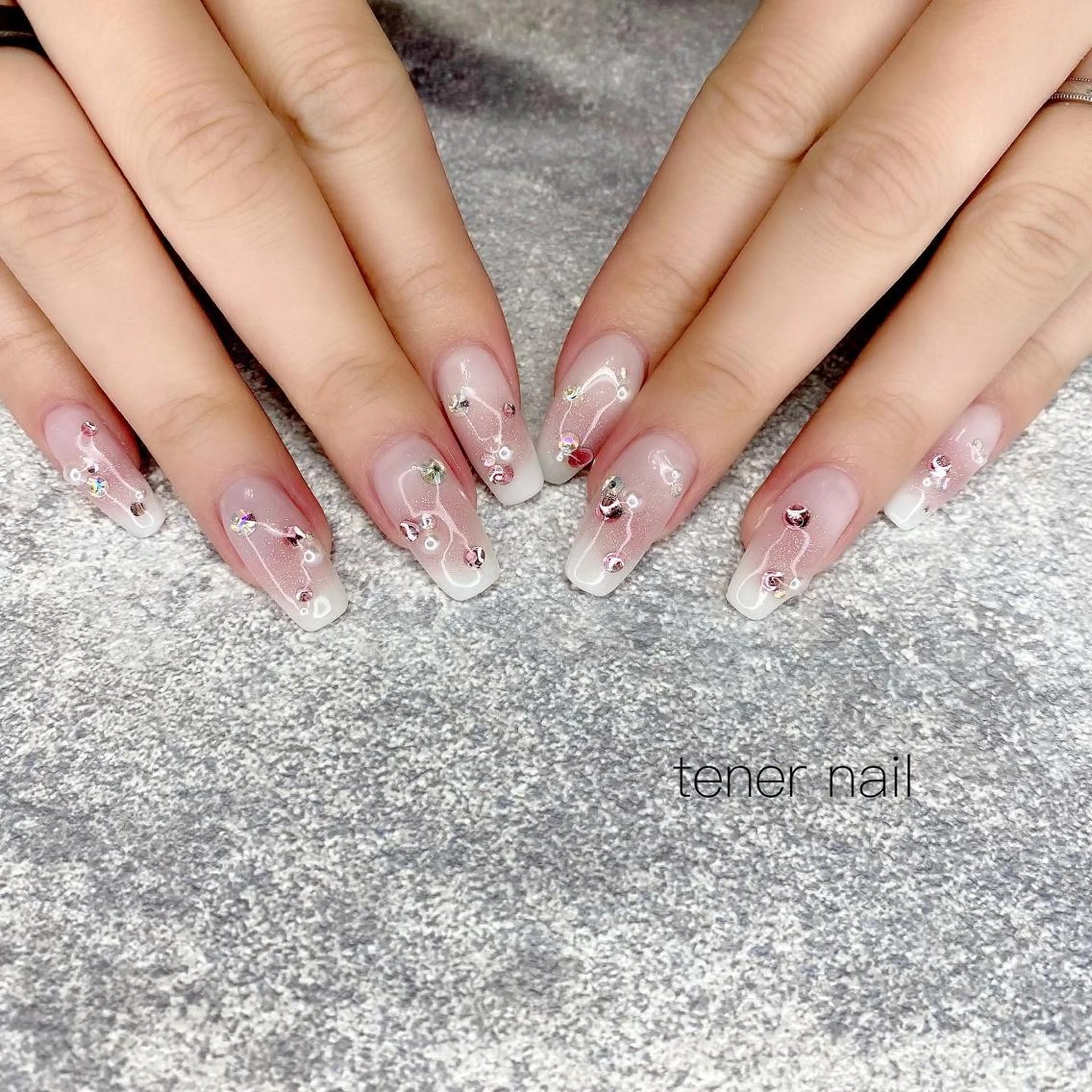 ネイル チークネイル ワンホンネイル tener  nail  テネルネイル所属・テネルネイル tener nailのネイルデザイン