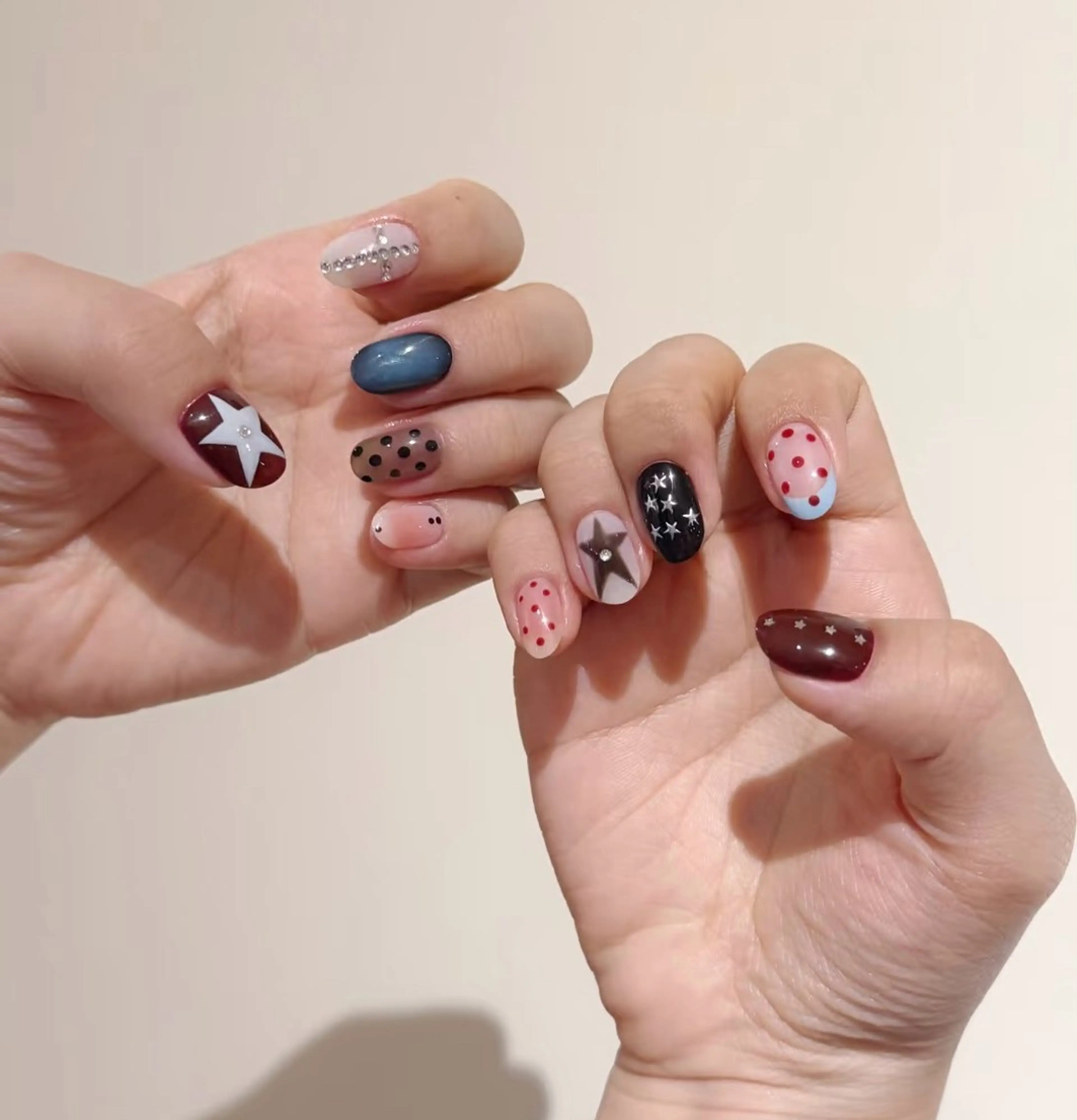 ネイル 高木 維麗絲のネイルデザイン