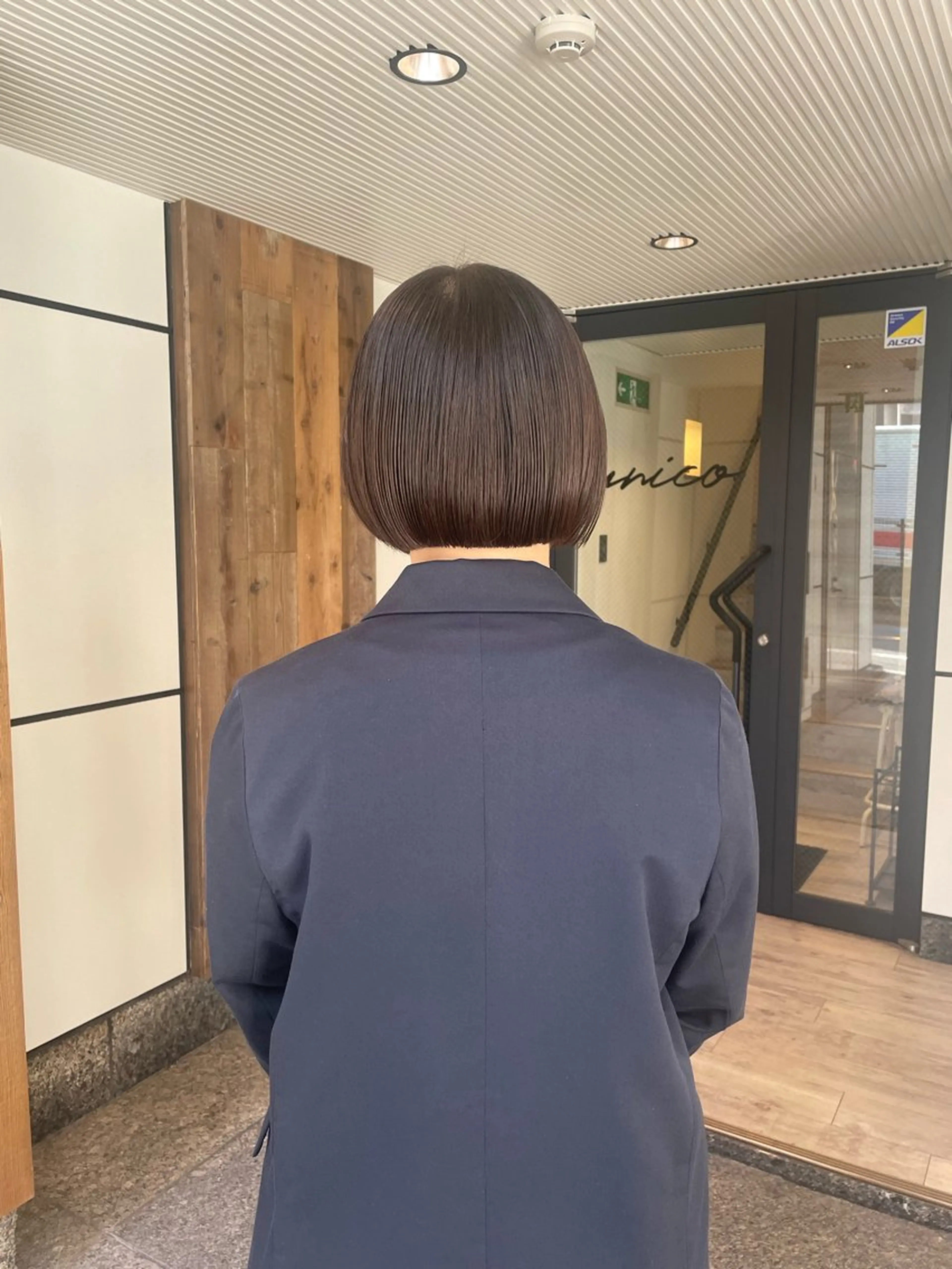 ショート カラー ボブ カット 渋谷 留菜のヘアスタイル