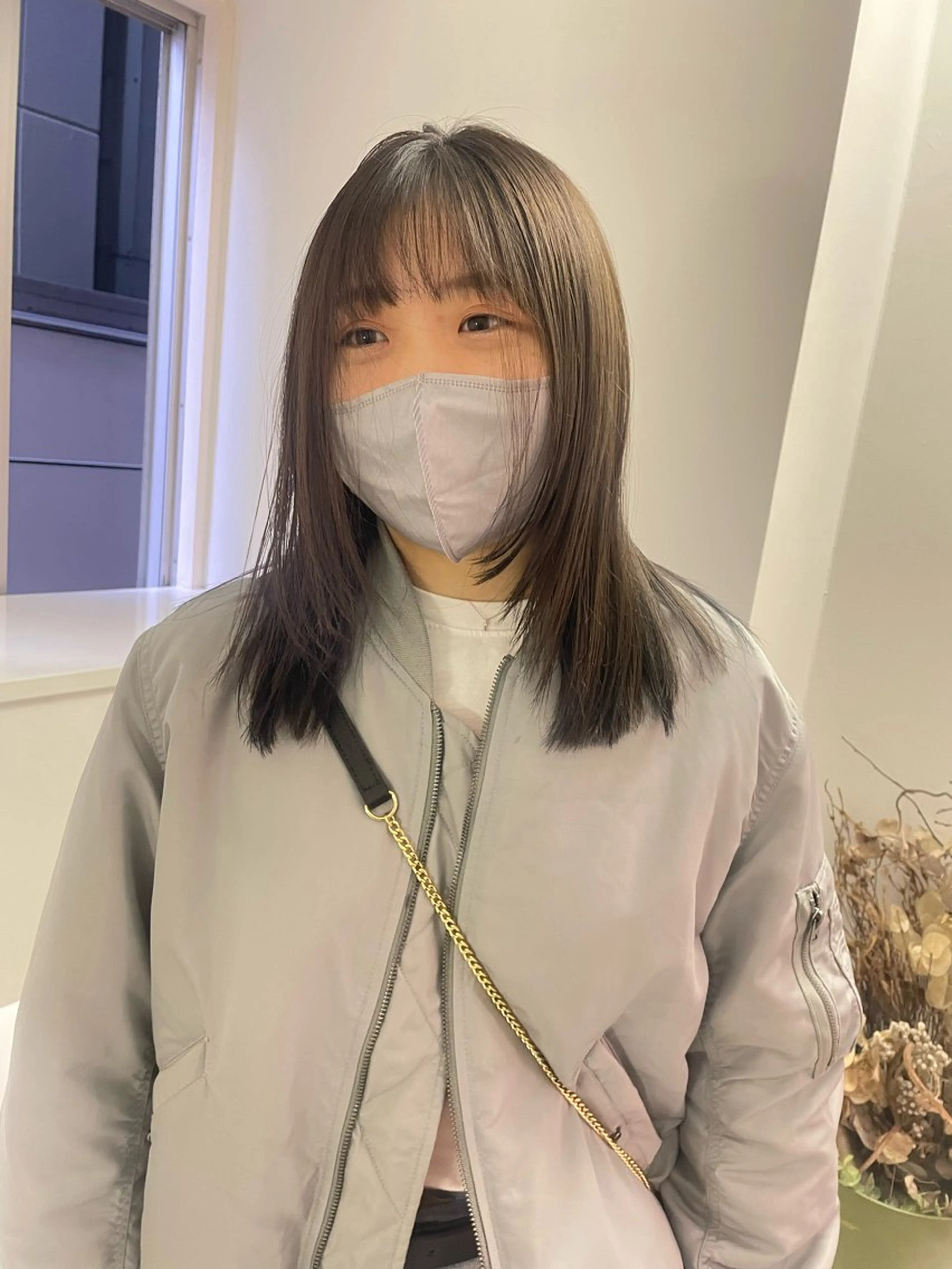 ミディアム 渥美 怜子のヘアスタイル