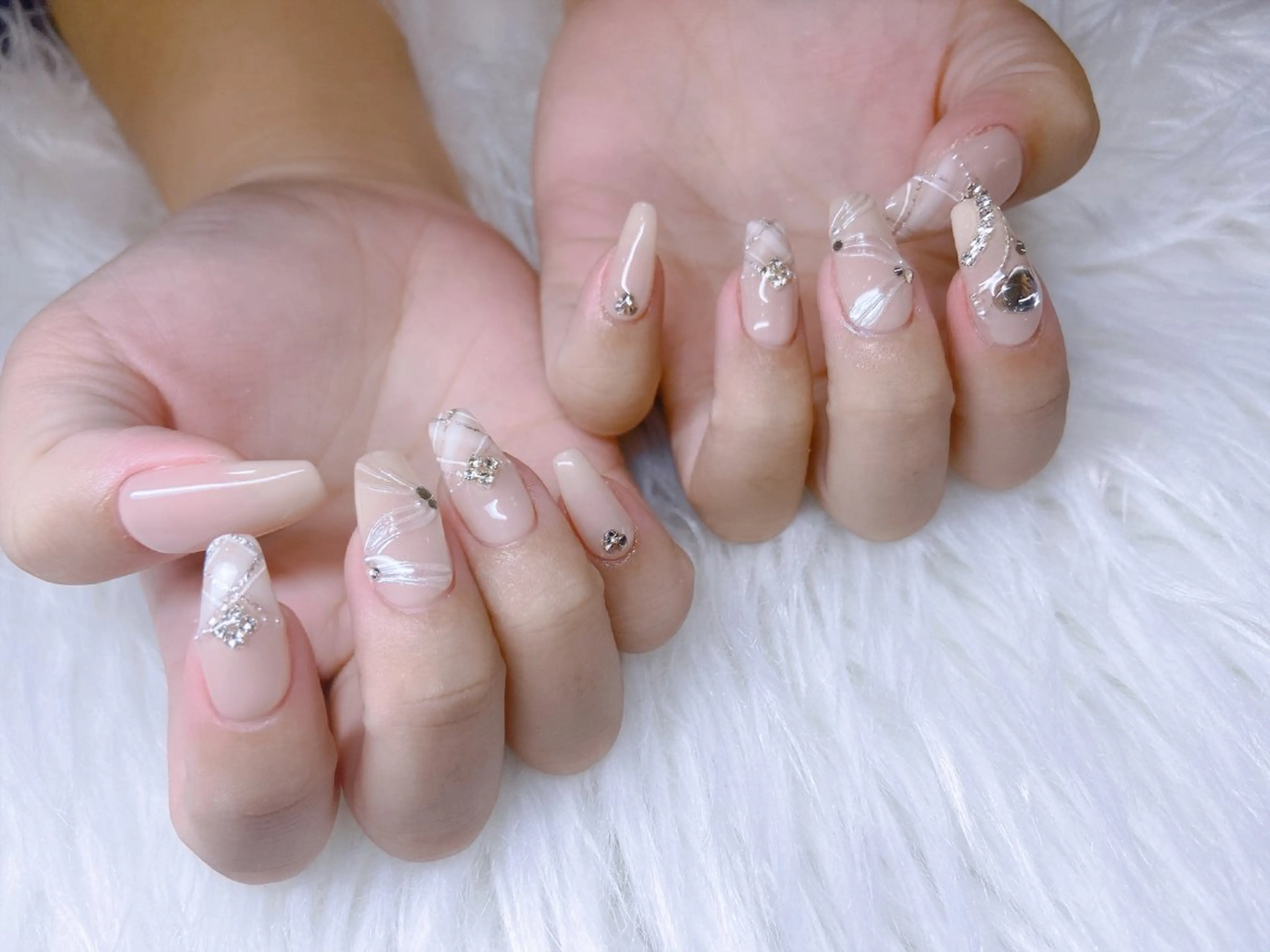 ネイル 美爪パラジェル導入店 Sunnilyのネイルデザイン