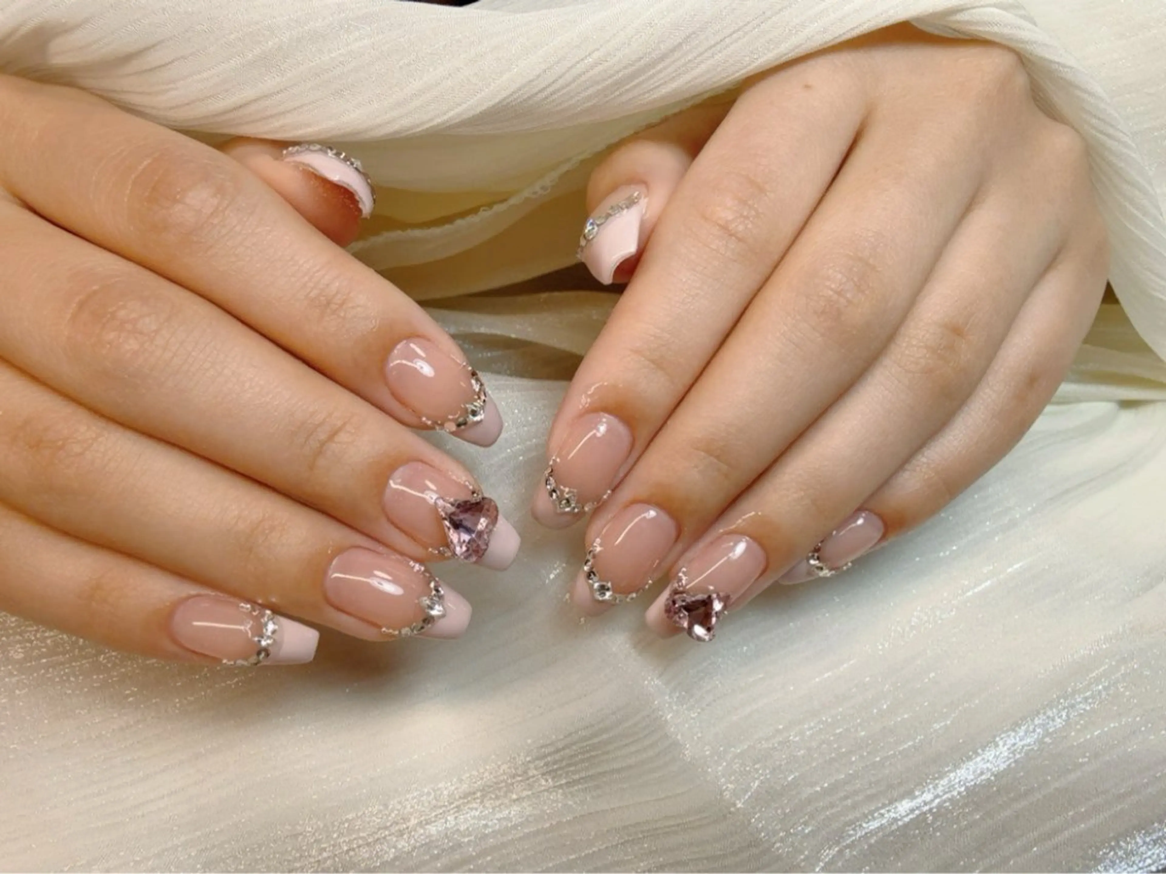 ネイル 韓国ネイル 持ち込み ニュアンスネイル ネイルチップ ハンドネイル Tini ANA.CHUOのネイルデザイン