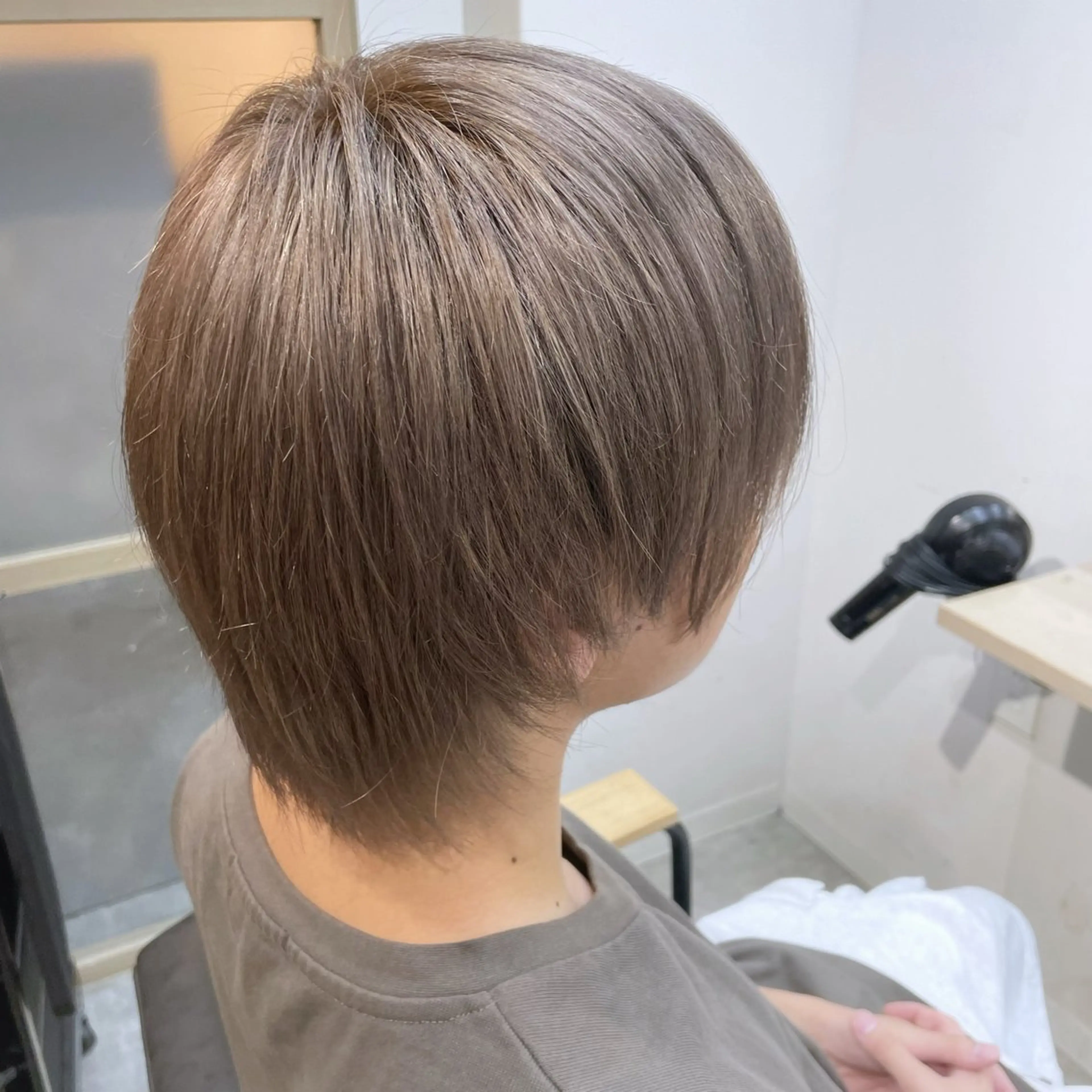 ミディアム カラー メンズ EMANON新宿南口所属・ケアブリーチ×艶カラ ー️🫧Shioriのヘアスタイル