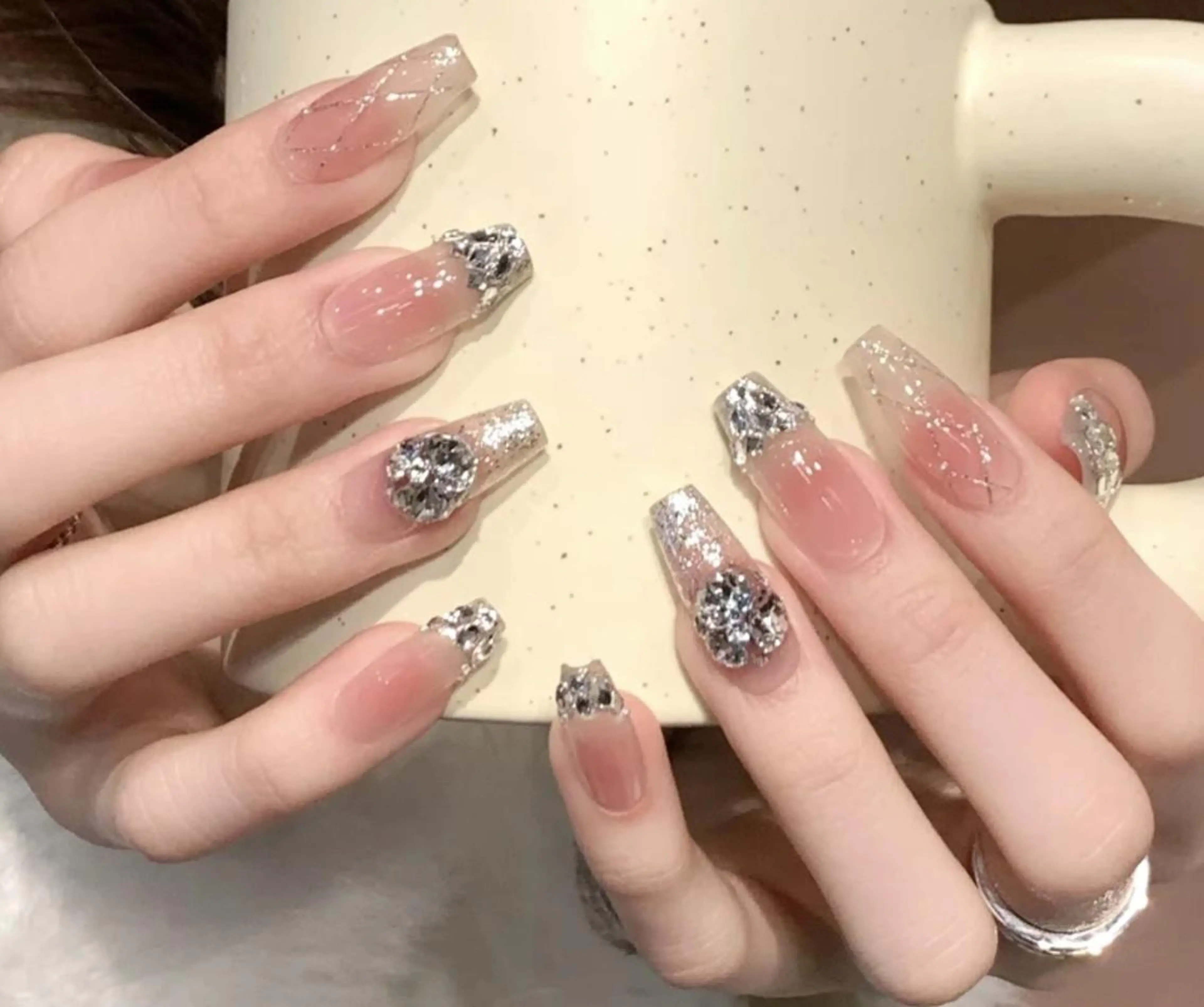 ネイル ハンドネイル ハンドケア 🍑 momo_nailのネイルデザイン