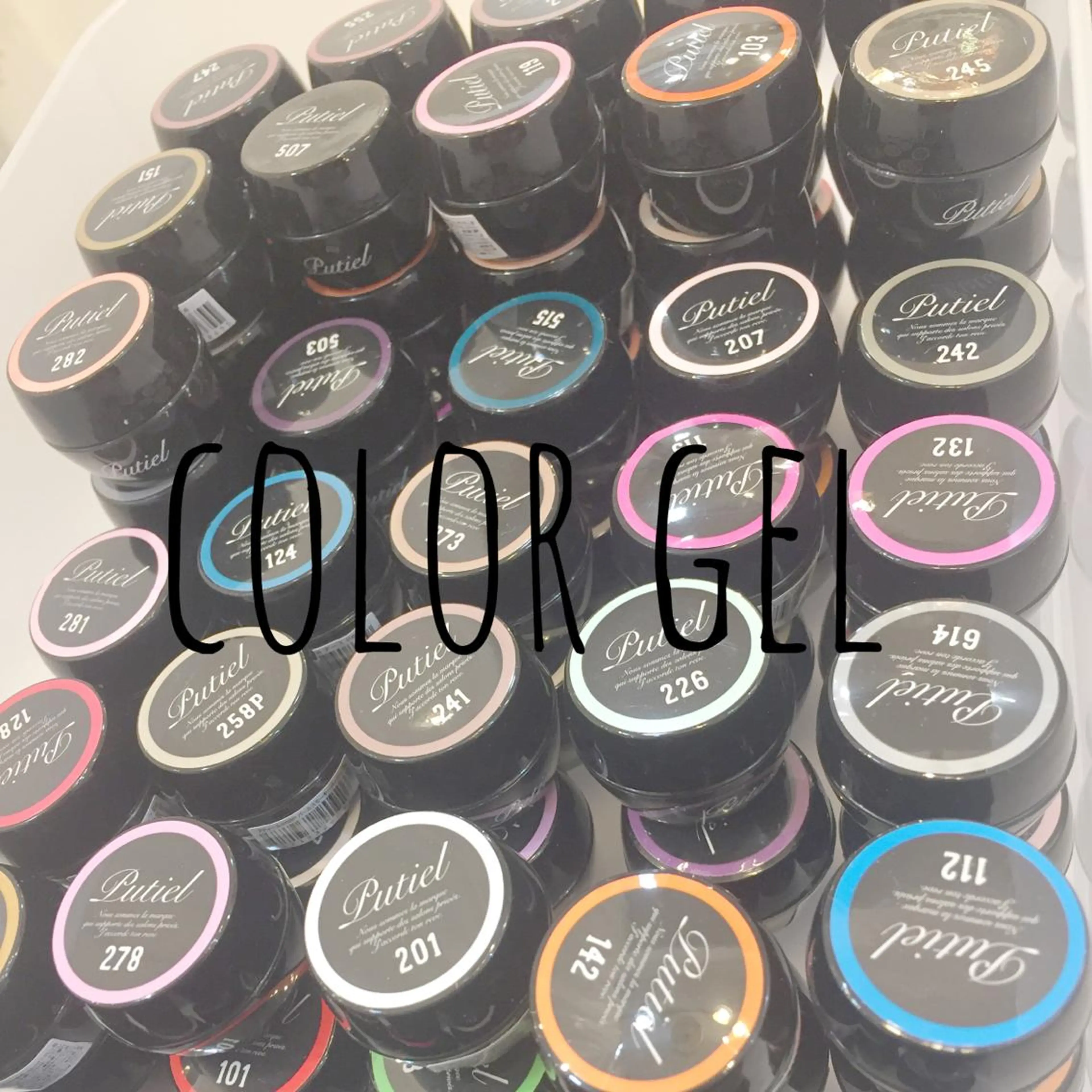 ネイル ジェルネイル M O M Oのネイルデザイン