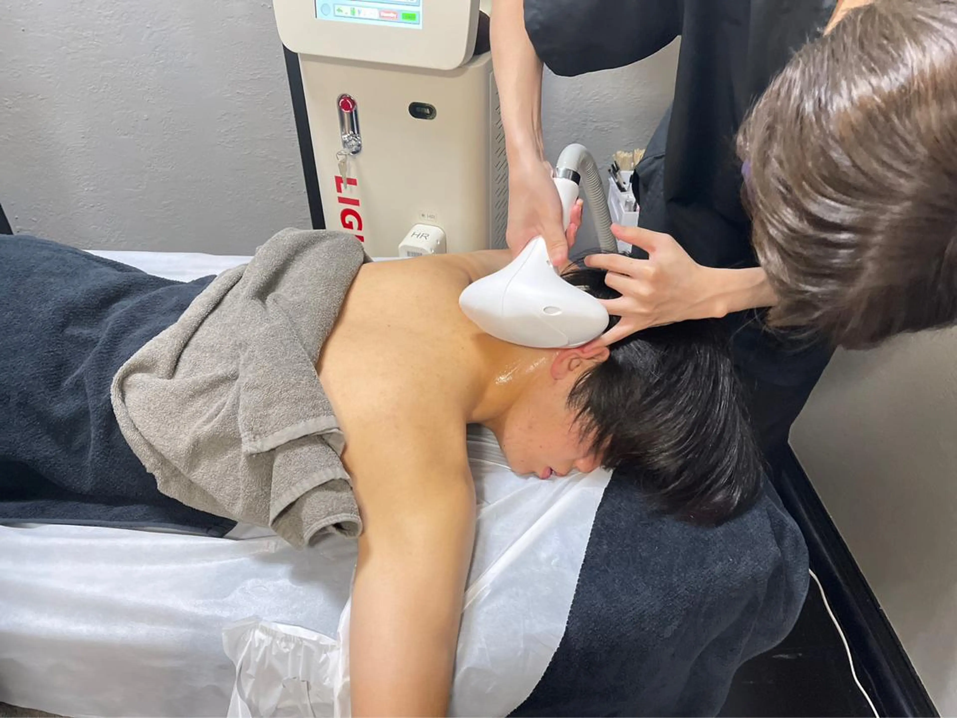 メンズフェイシャル アイブロウ・ルースのエステ・リラクイメージ