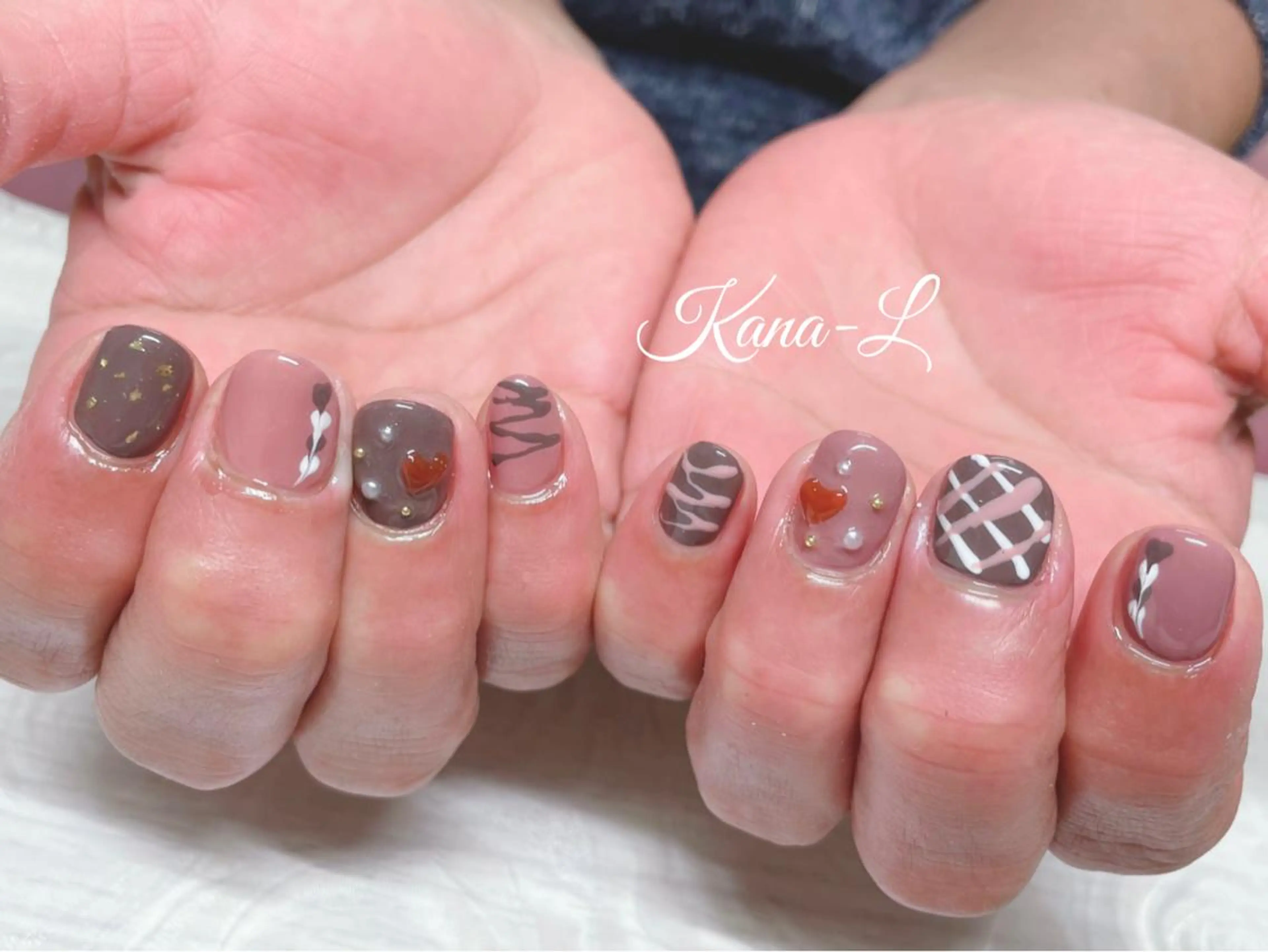 カラー ネイル ハート バレンタイン 芦辺 香奈のネイルデザイン