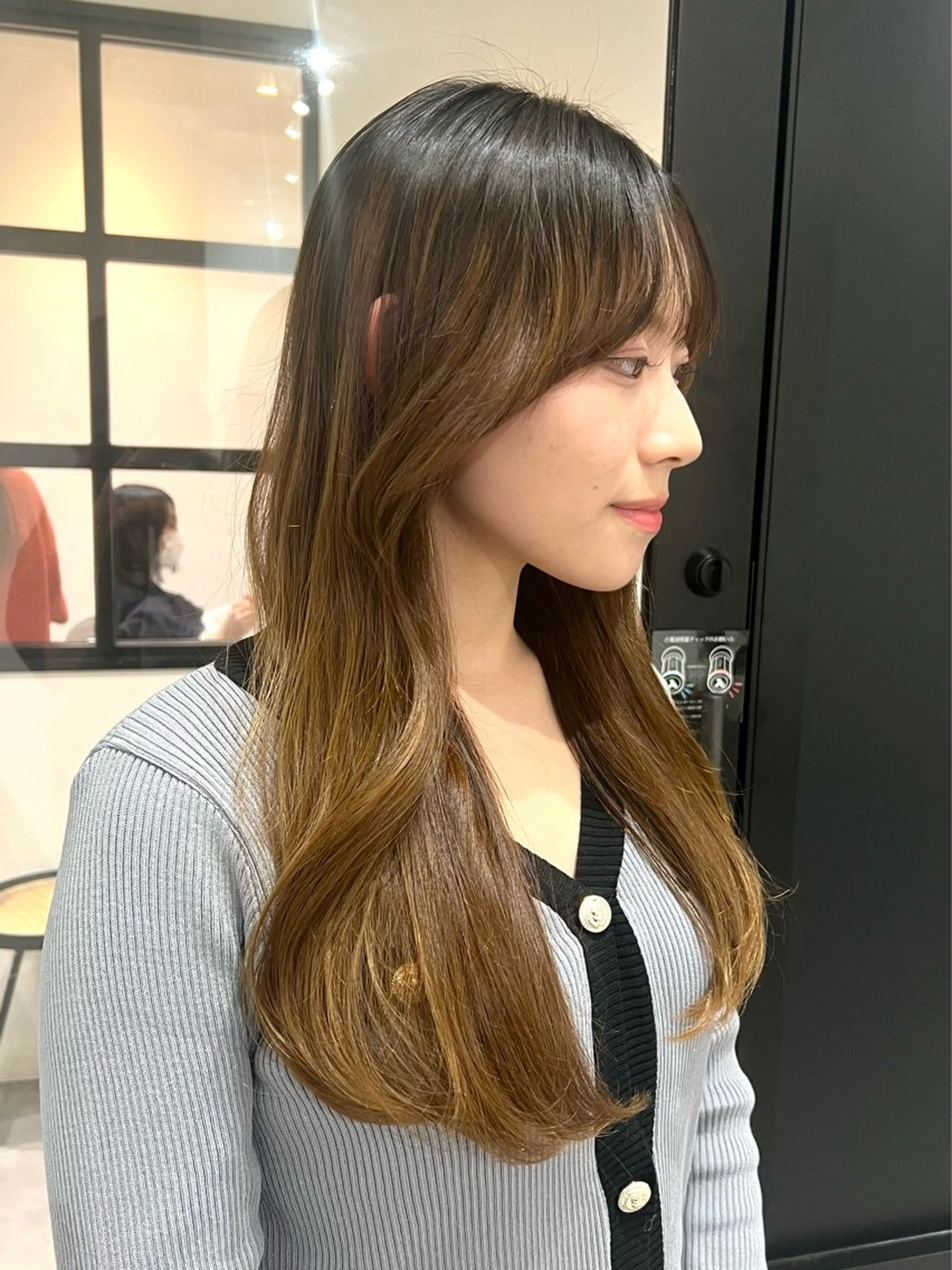 ロング ロングレイヤー 顔まわりレイヤー 韓国風ヘア レイヤーカット ロング カット トリートメント しおり/パーマ/ newi町田のヘアスタイル