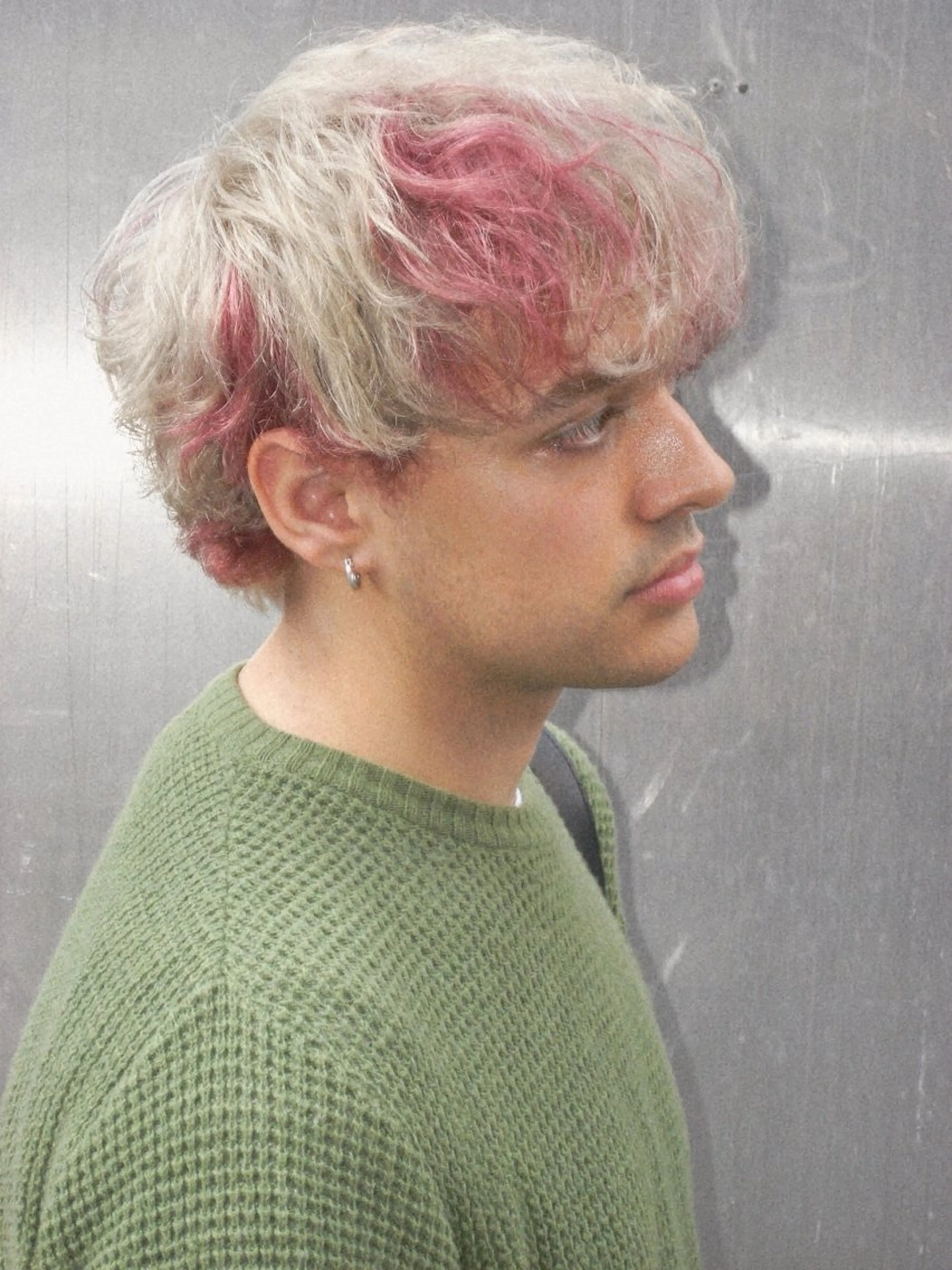 ミディアム カラー メンズ ヘアカラー トリートメント メンズカット/ スパイキーショートのヘアスタイル