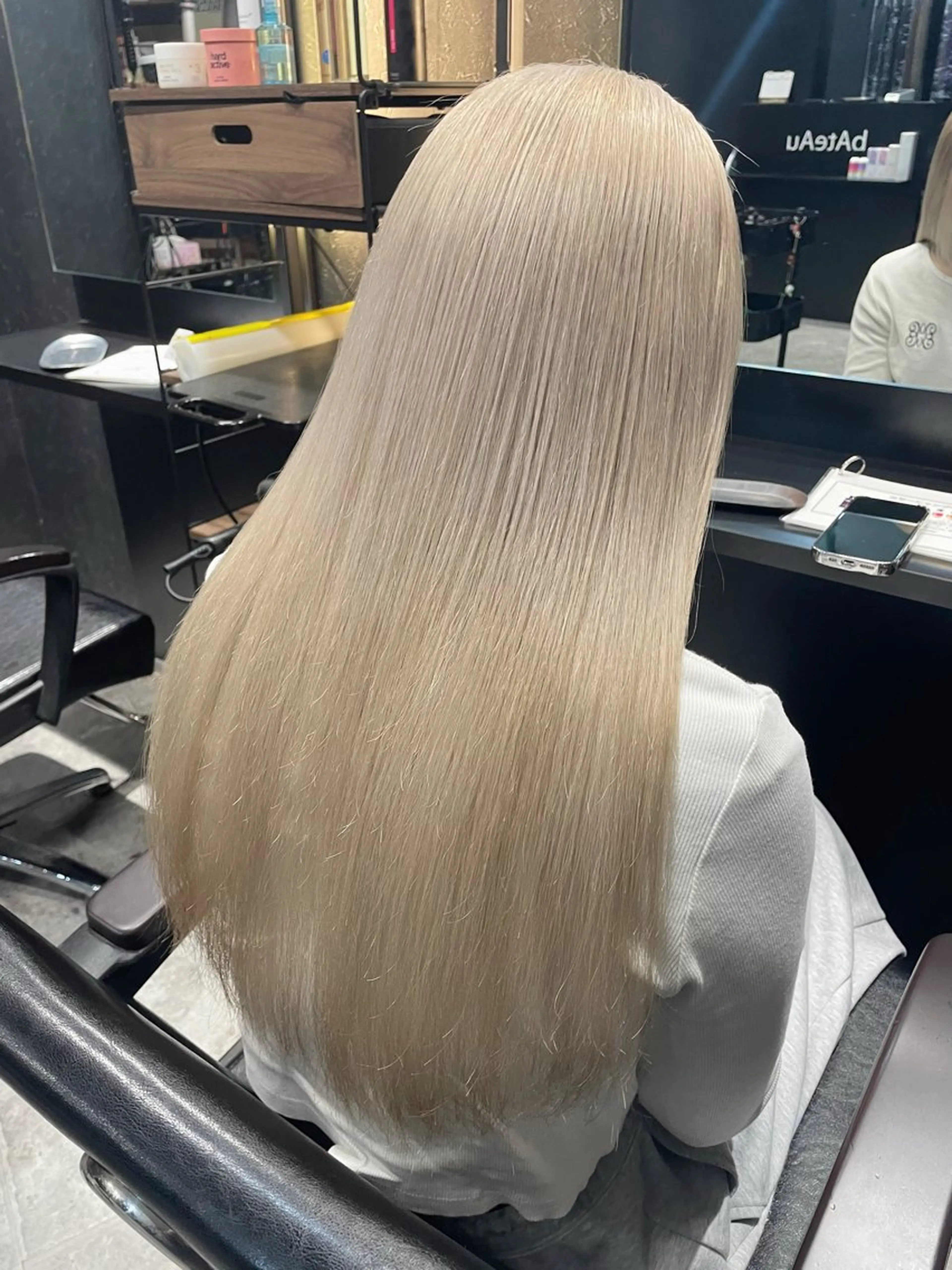 ロング レイヤーカット ヘアカラー トリートメント ハイトーン/エクステ 🫧HANSONのヘアスタイル