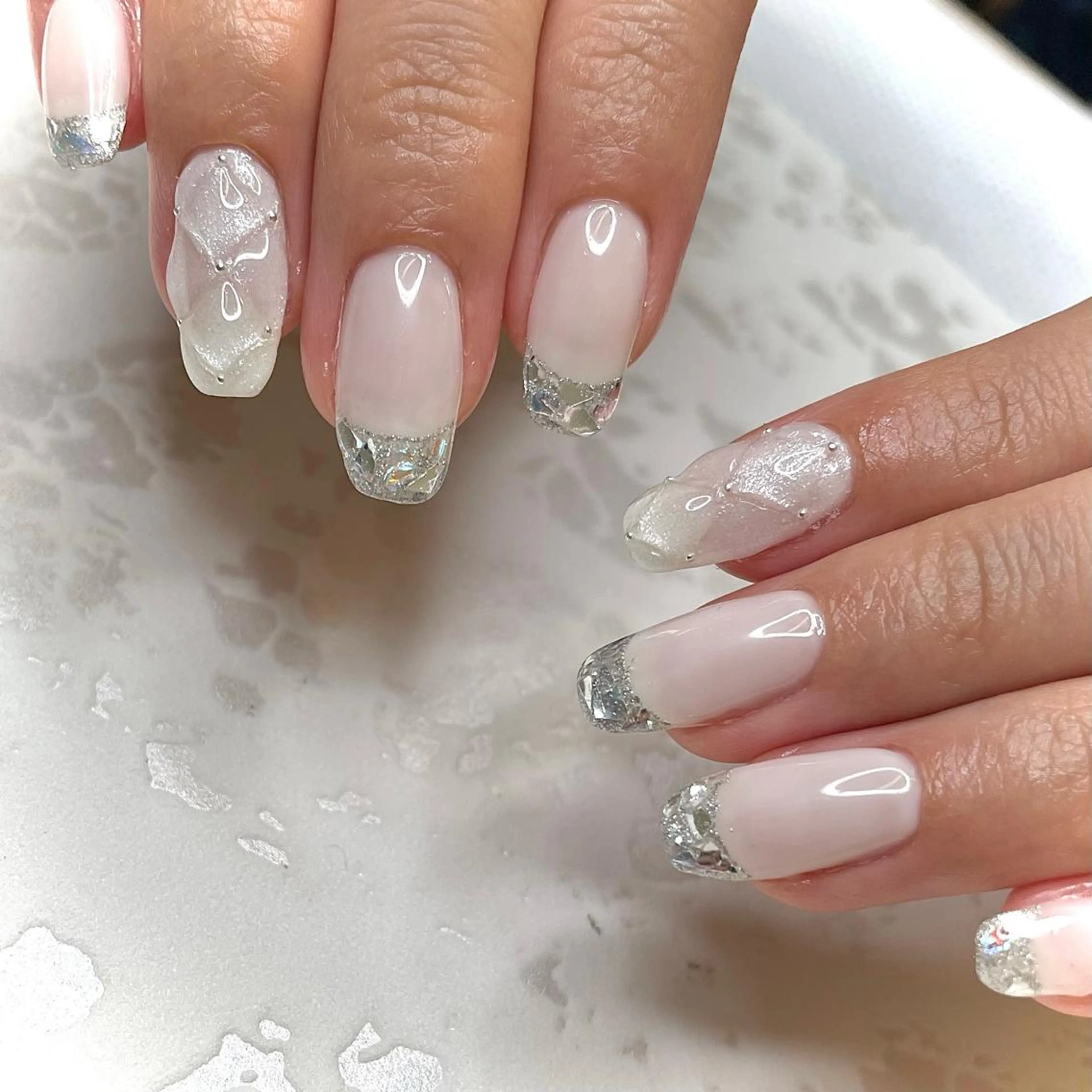 ネイル フレンチネイル ガラスフレンチ KULIN所属・KULIN Kanaのマツエク・マツパデザイン