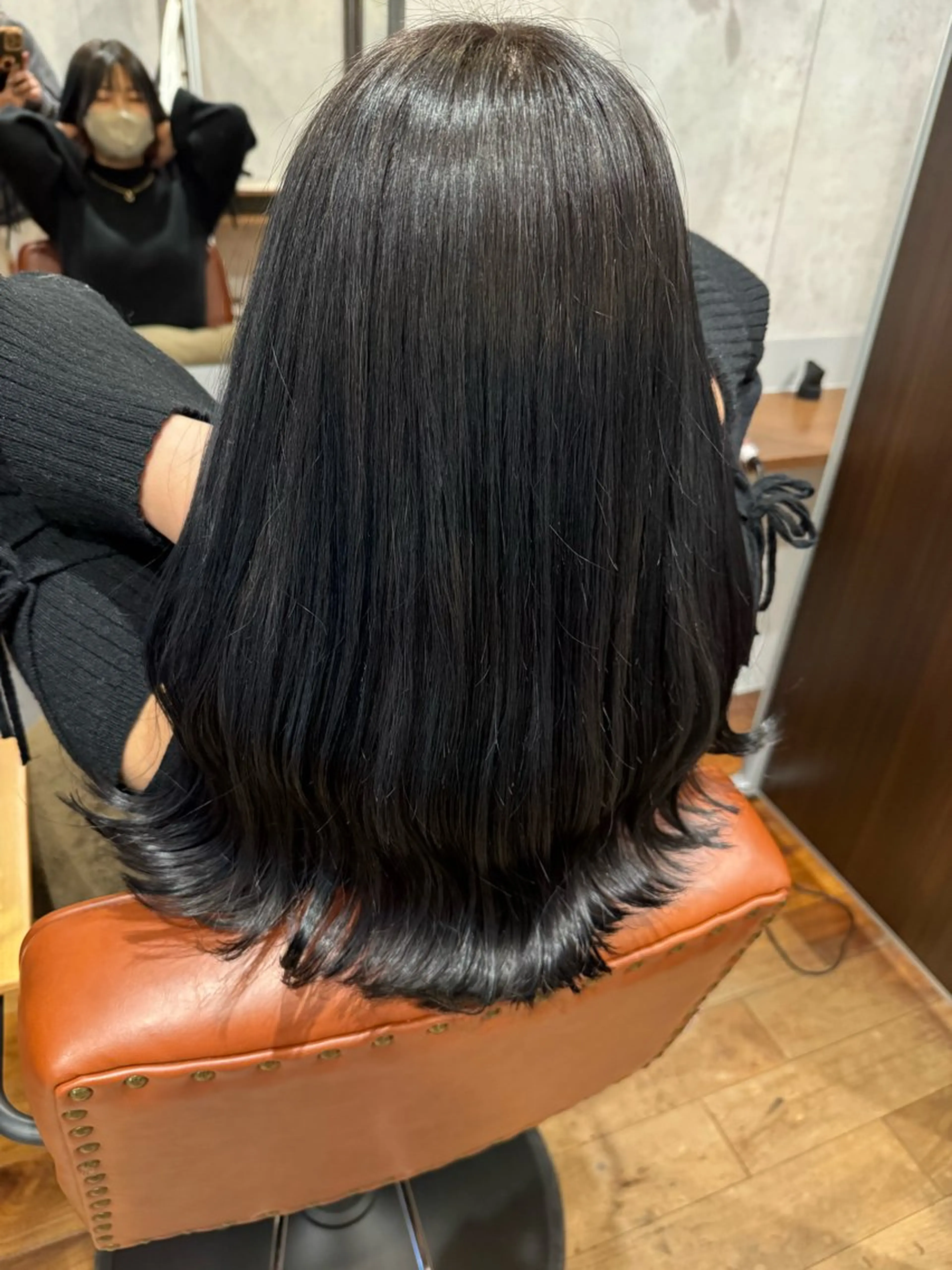 ロング カラー LOUVRE total beauty salon by aile所属・本間 渓の眉毛・アイブロウイメージ