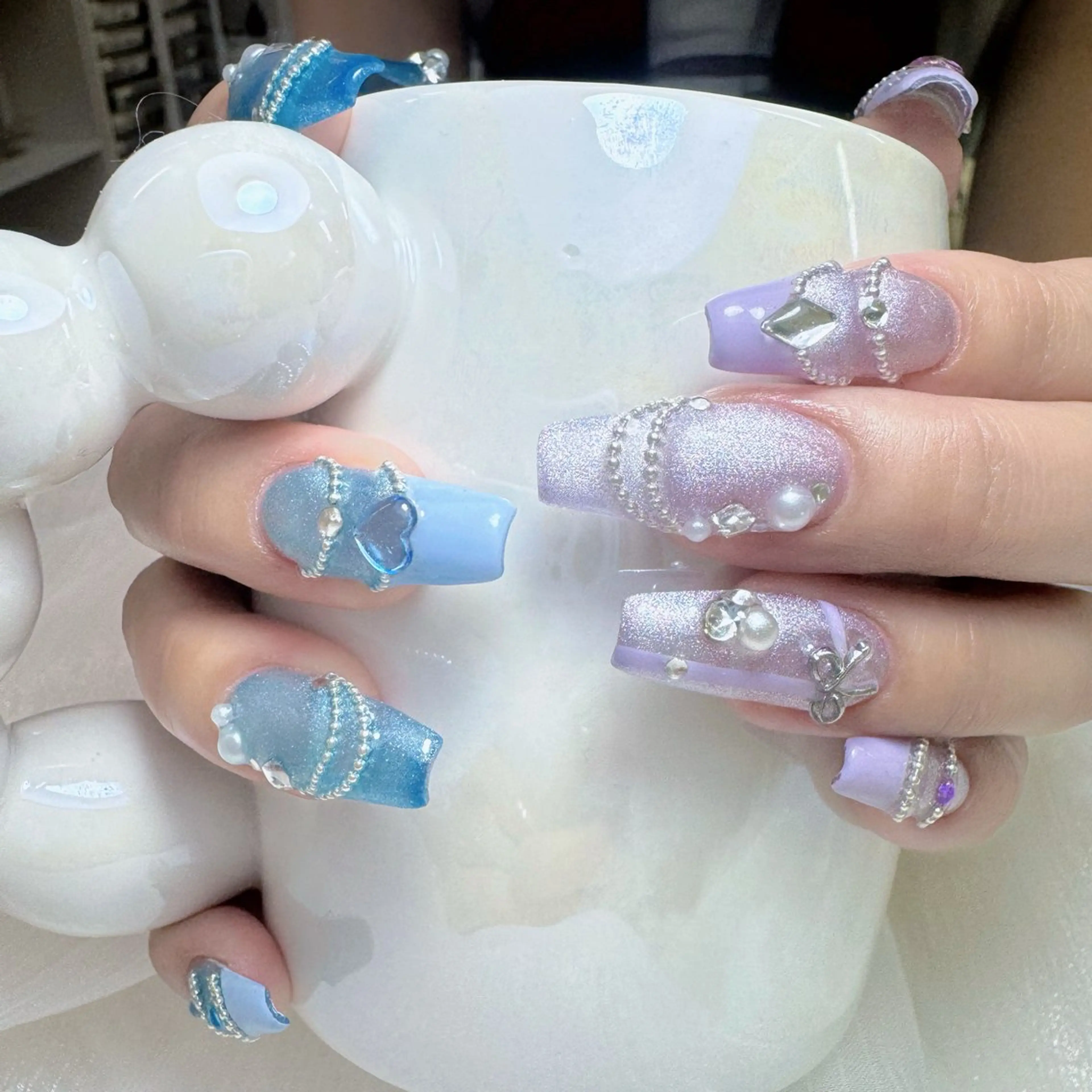 ネイル フレンチネイル ガーリー キラキラネイル 水色 ロングネイル princess 木戸　唯のネイルデザイン