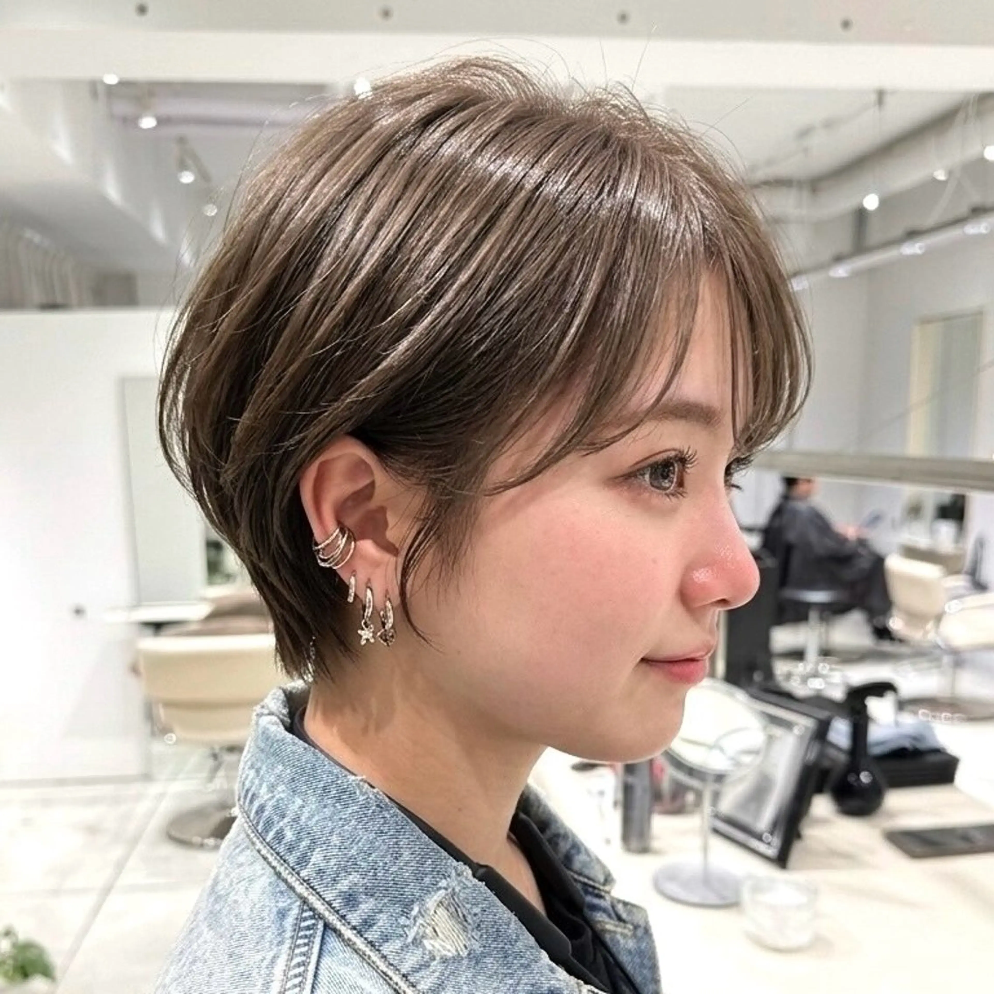 ショート カラー ショートボブ 丸みショート ボブ くびれヘア 似合わせカット カット ヘアカラー トリートメント ヘッドスパ ヘアセット ショートパーマ カットモデルのヘアスタイル