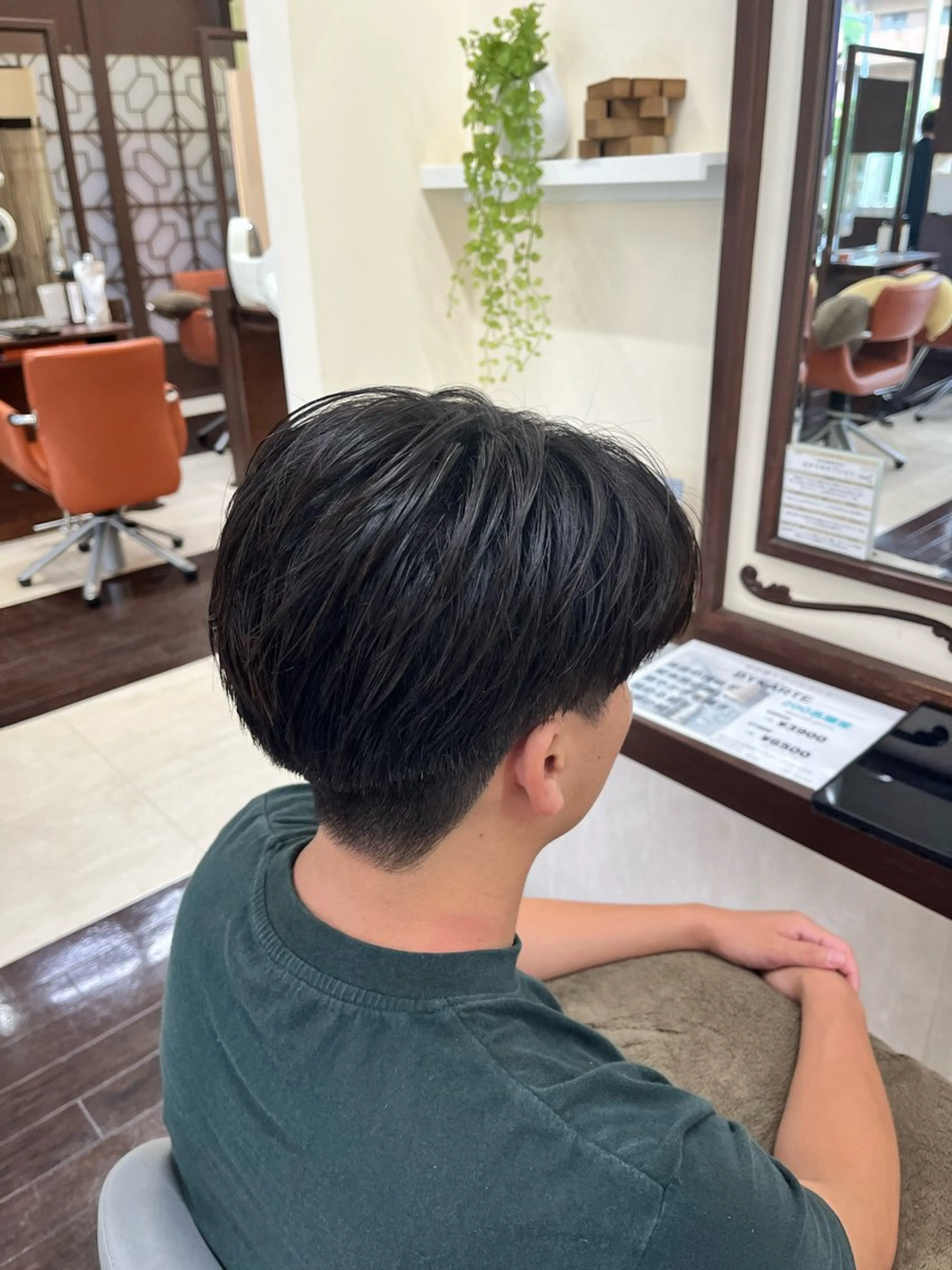 ショート メンズ センターパート 刈り上げ AROH  men's cut&men's perm 船橋店所属・🧊メンズ特化🧊 高木航希のヘアスタイル