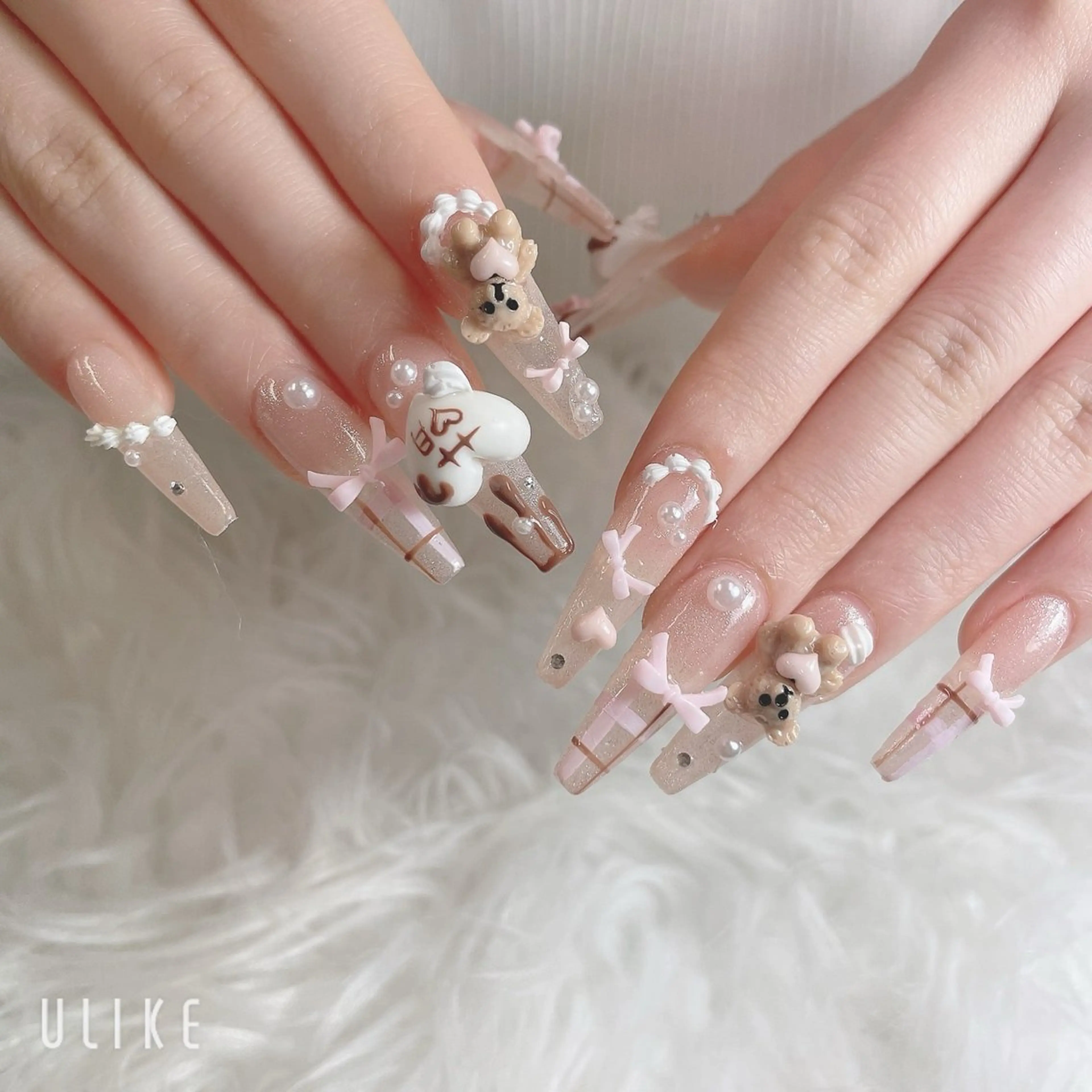 ネイル アートネイル オーロラネイル チークネイル 長さ出し フットネイル ハンドネイル ハンドケア Noiranail_ studio川越西口のネイルデザイン