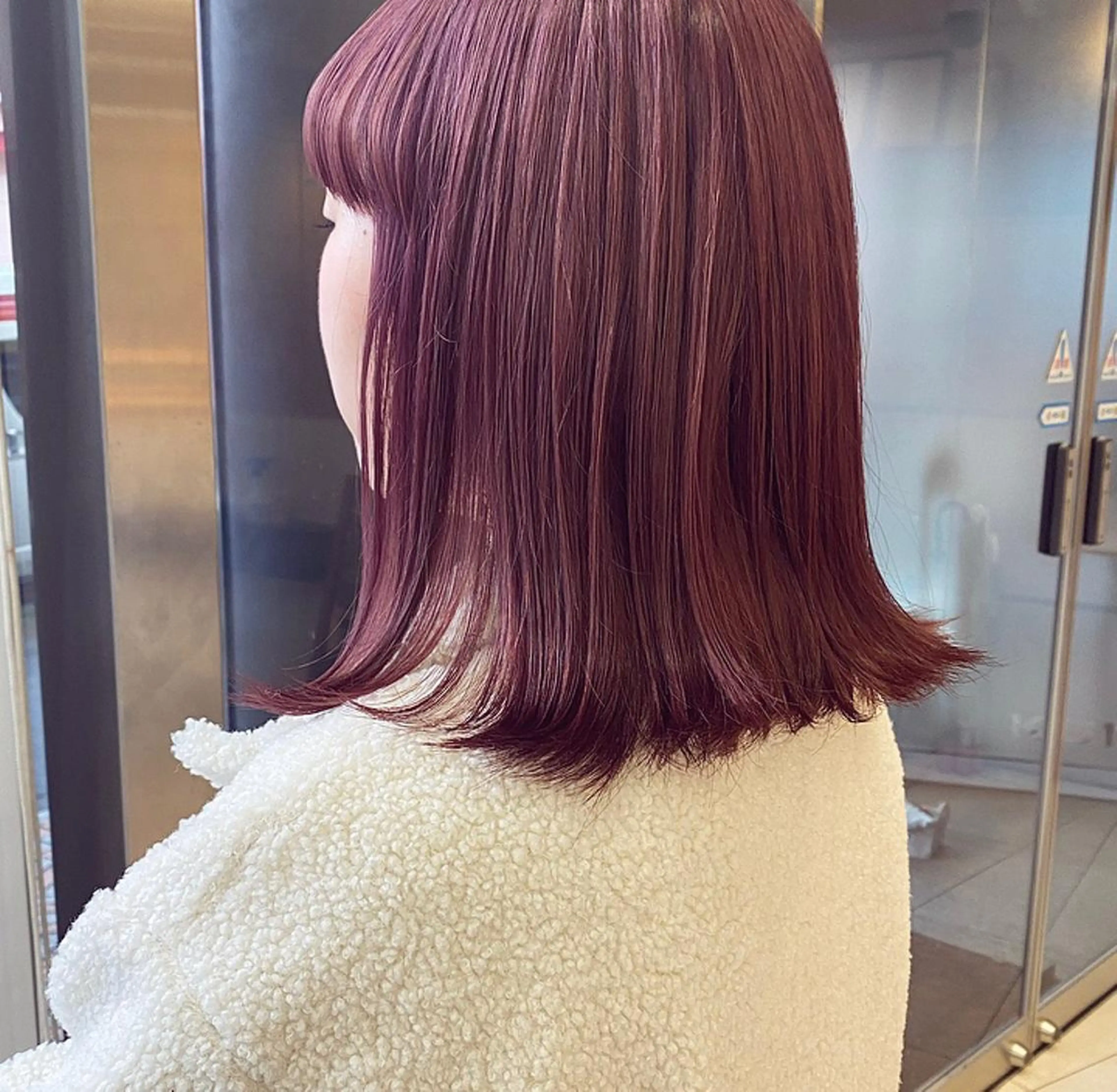 ミディアム カラー 滝本 里実のヘアスタイル