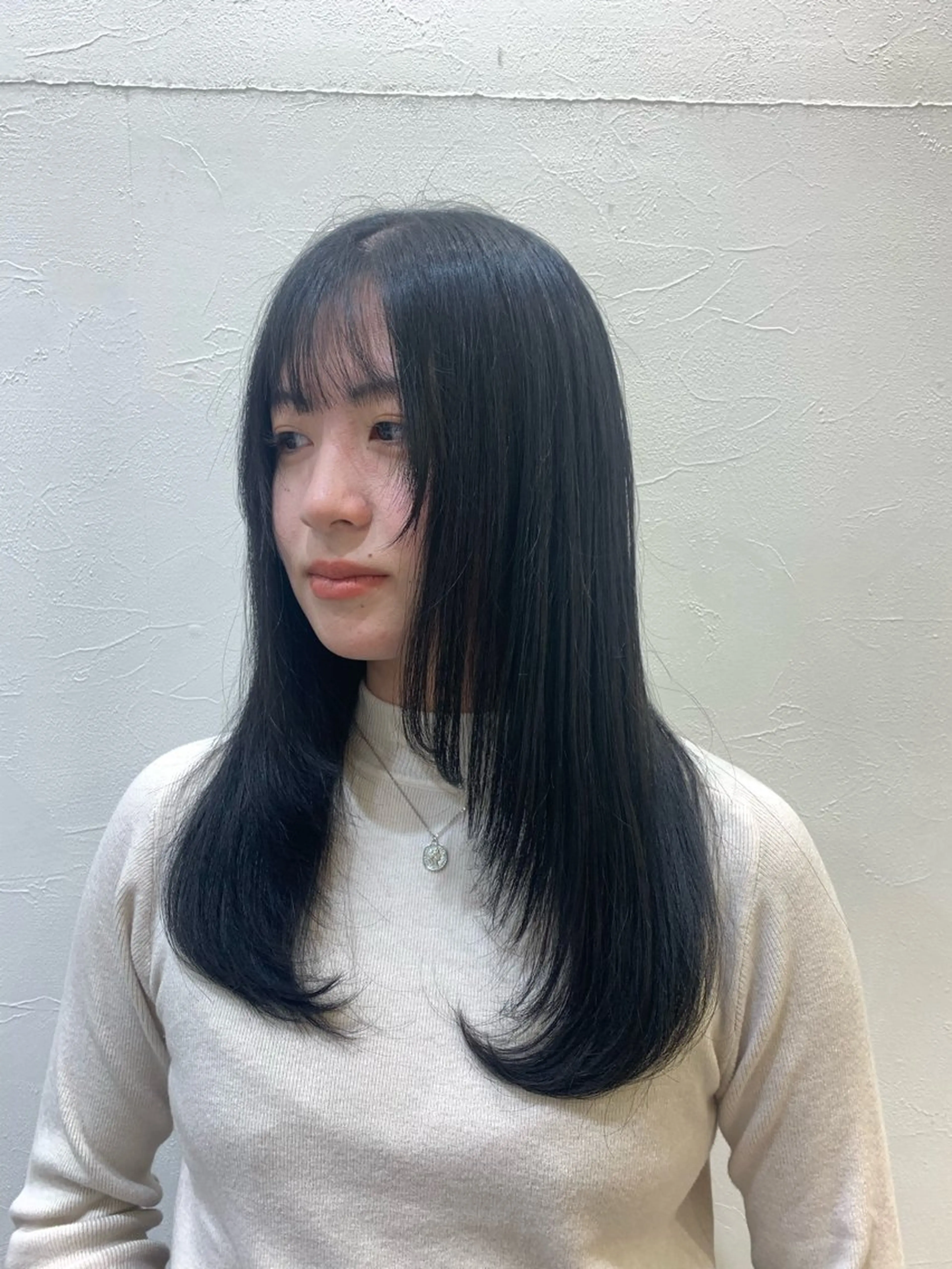 ロング レイヤーカット D’asty梓川所属・山崎 夢奈のヘアスタイル
