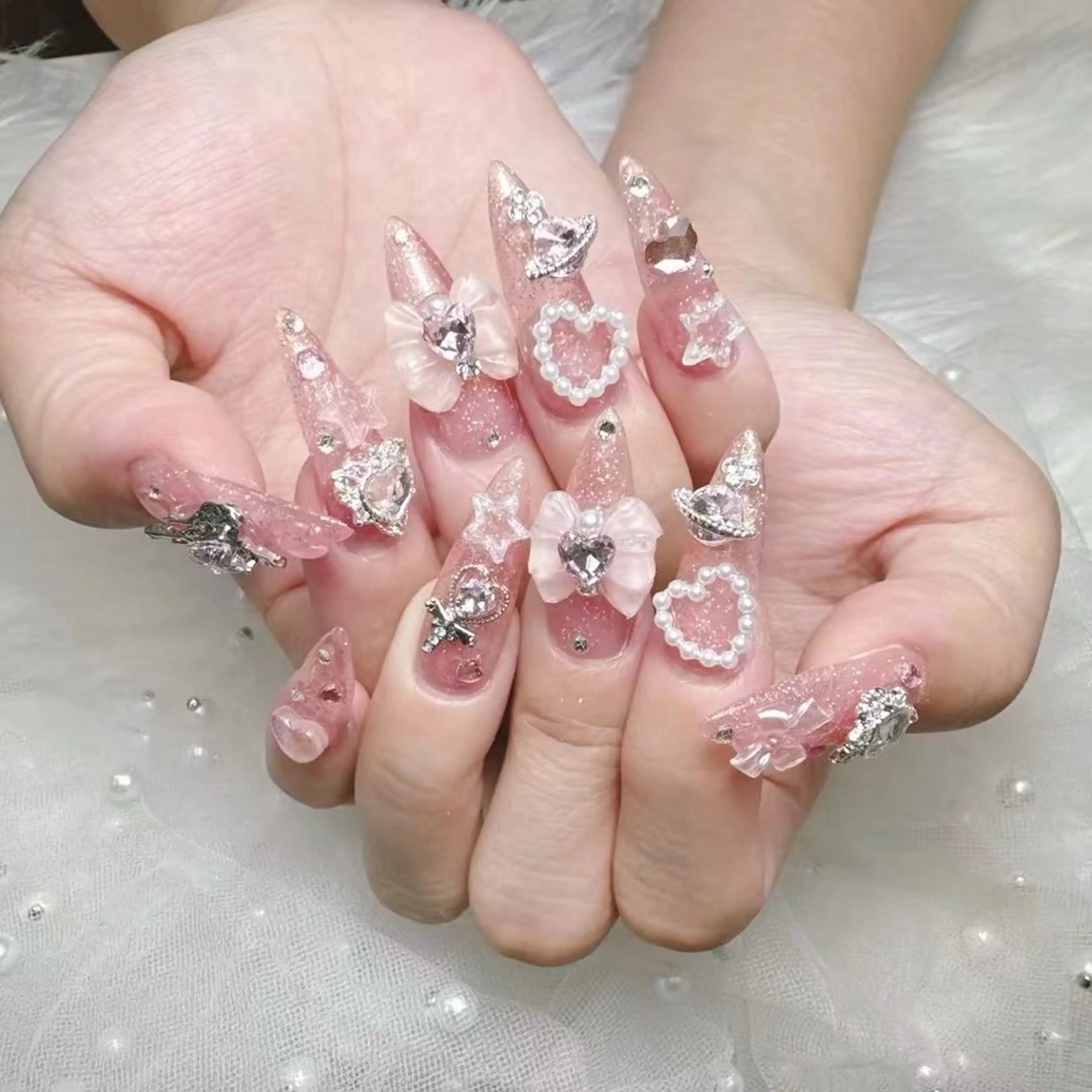 ネイル キラキラネイル マグネットネイル スカルプネイル 春ネイル ハンドネイル Melody Nail所属・Melody  3D/スカルプ専門店のネイルデザイン